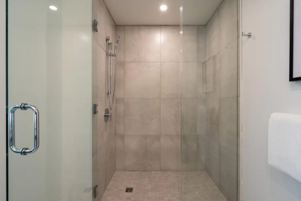 Bathroom in Level Hollywood