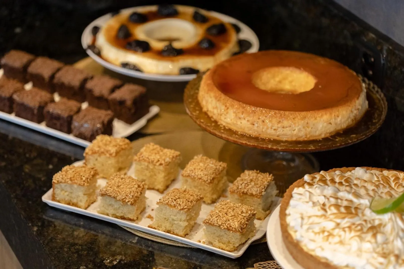 Buffet breakfast in Hotel 10 Ponta Grossa