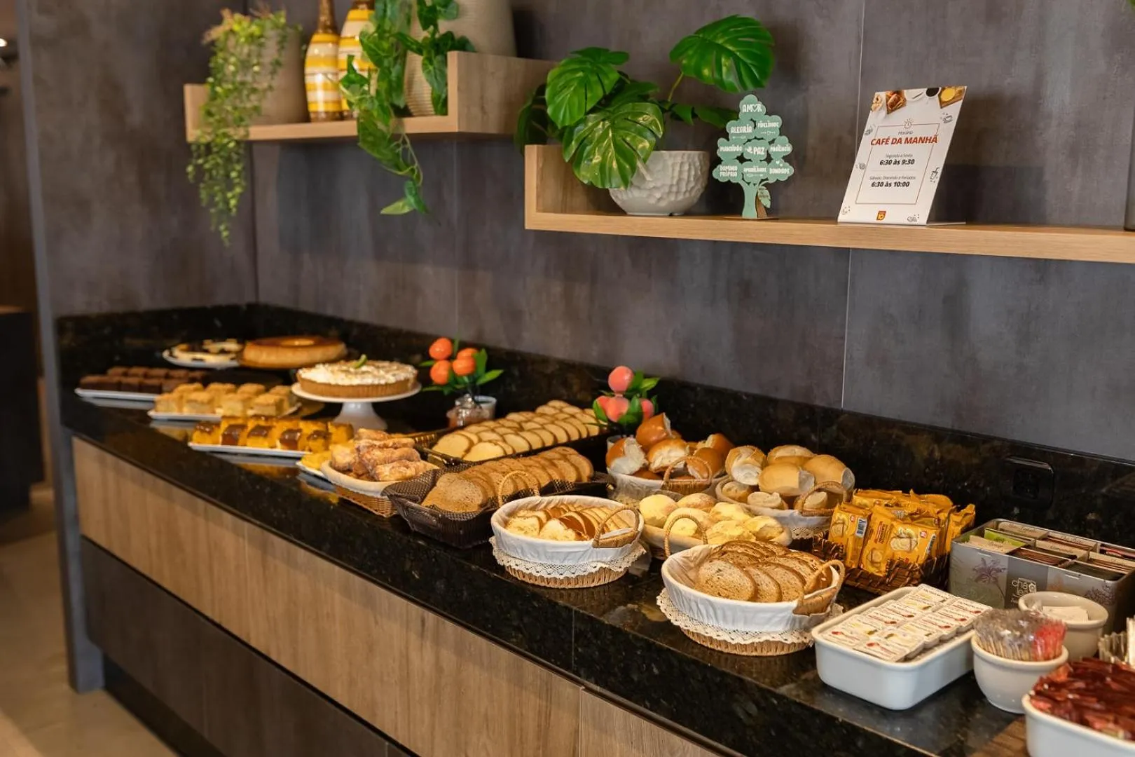 Buffet breakfast in Hotel 10 Ponta Grossa