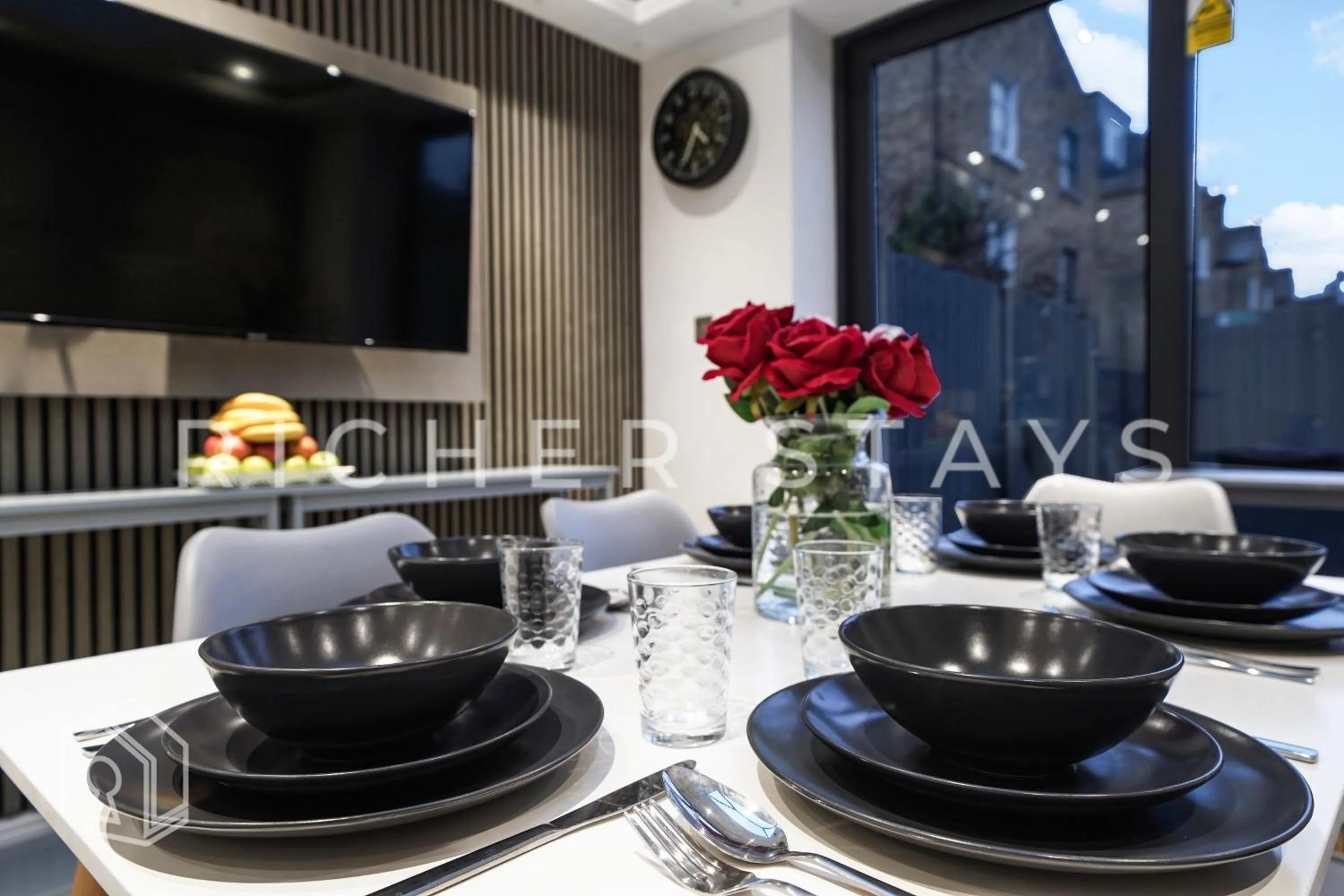 Living room in Hackney Suites - En-suite rooms & amenities