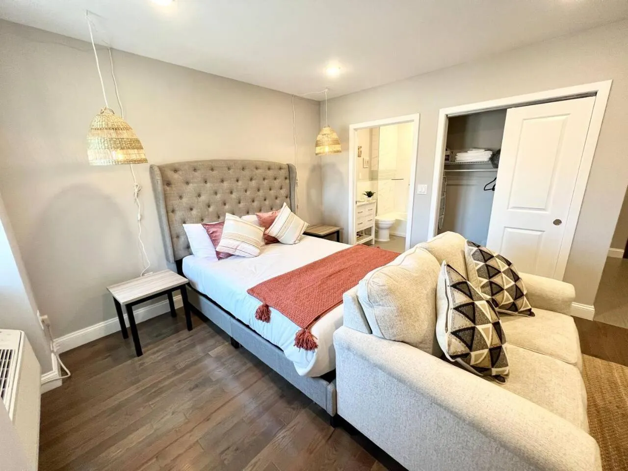 Bed in 302 Comfy Cabin 1BD with city view in Center city