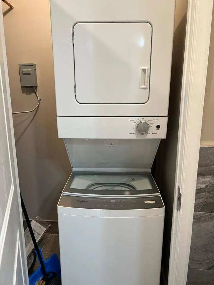 302 Comfy Cabin 1BD with city view in Center city