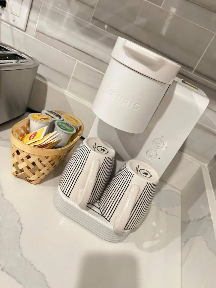 302 Comfy Cabin 1BD with city view in Center city