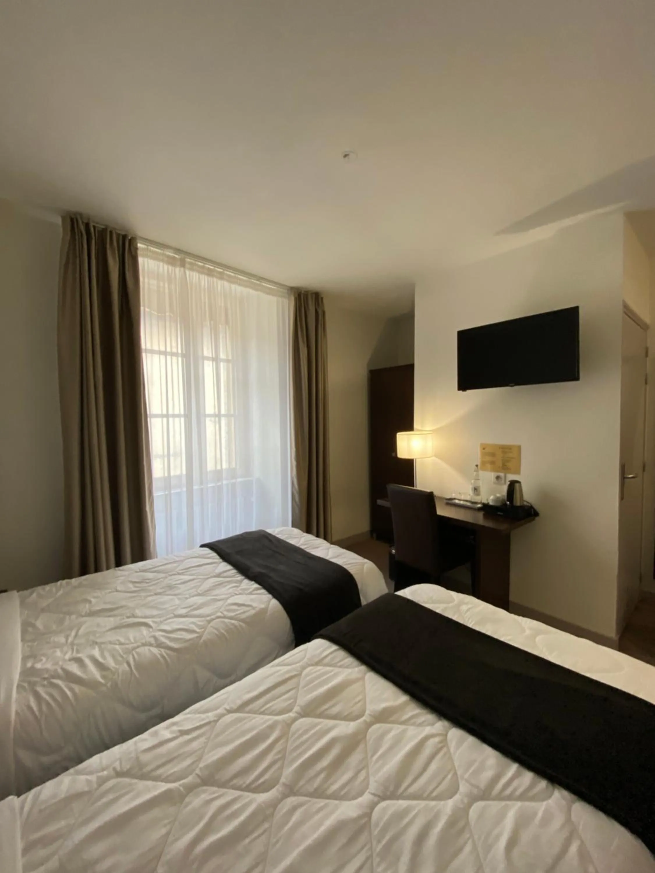 Twin Room in Hotel de Montaulbain
