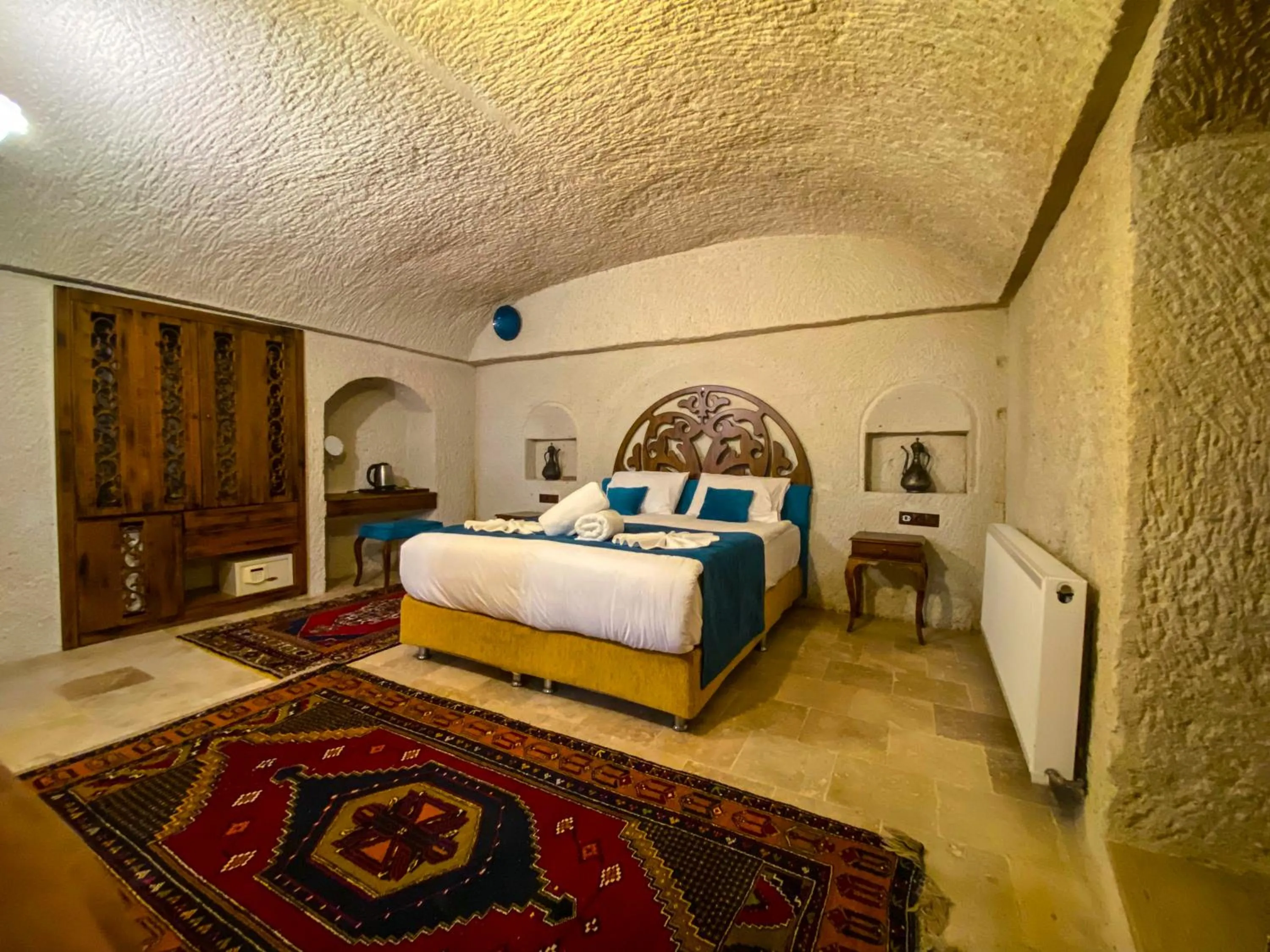 Bed in Milagre Cave Hotel