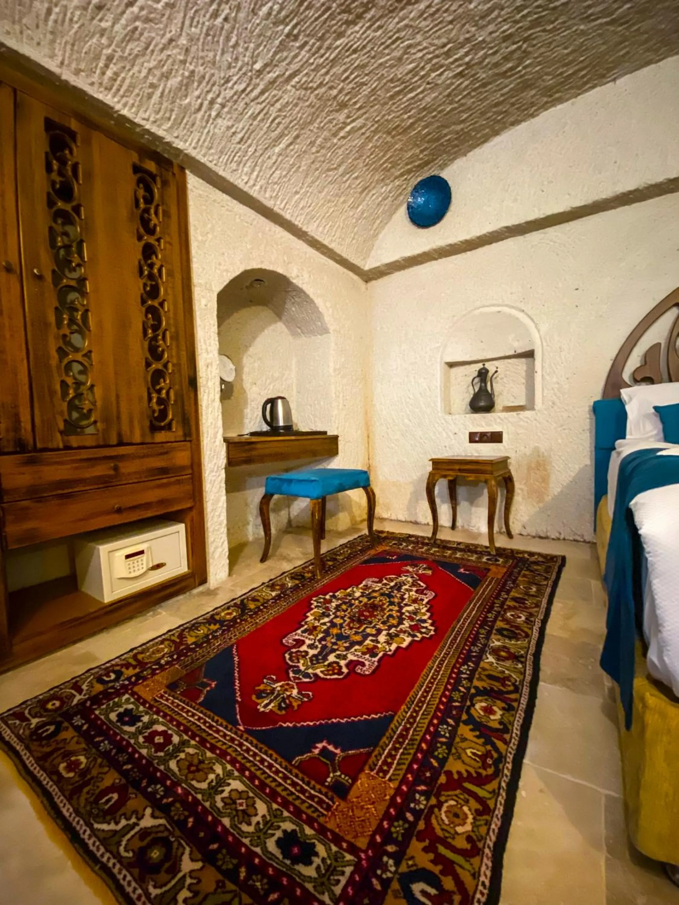 Bed in Milagre Cave Hotel