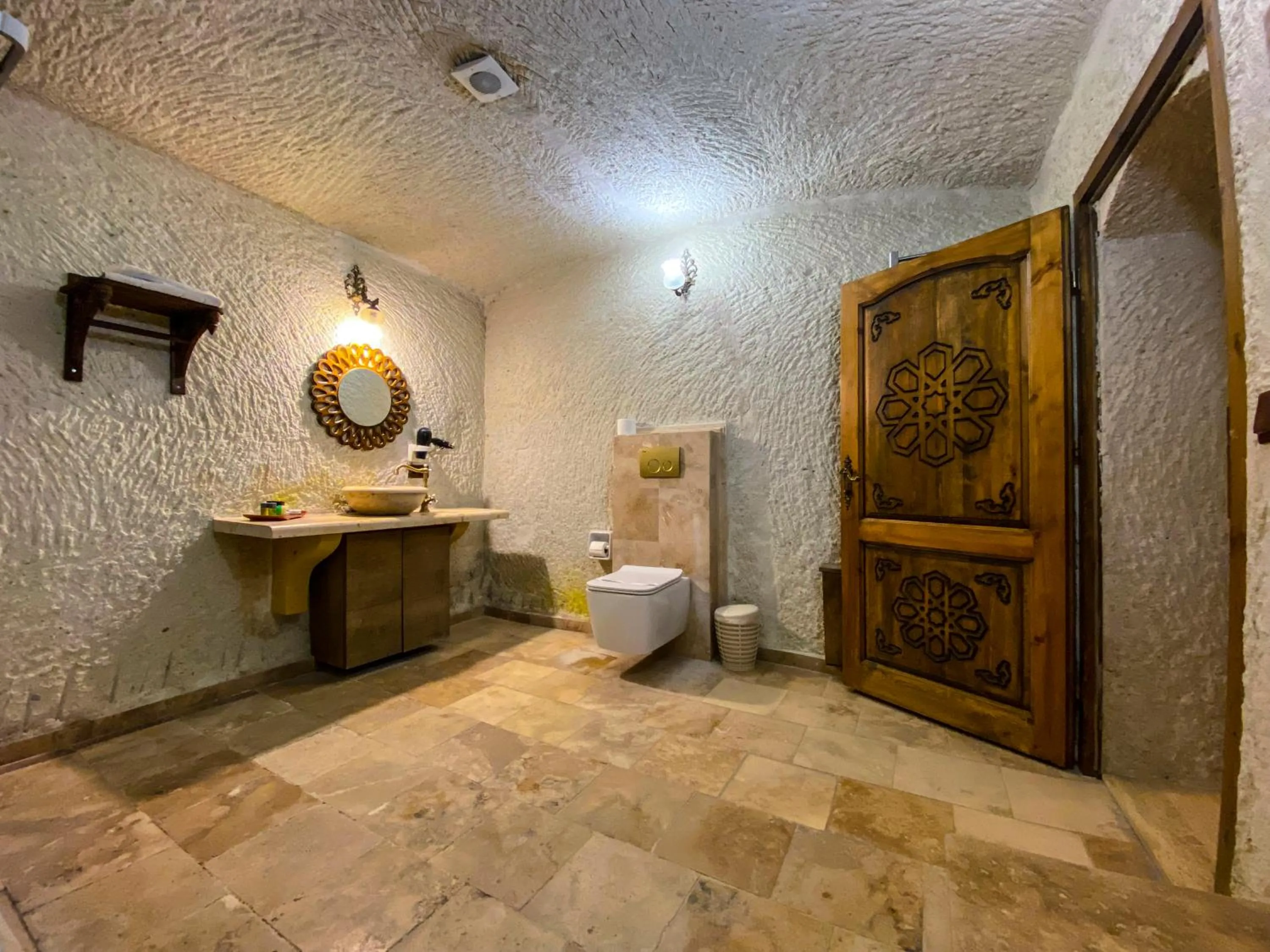 Toilet, Bathroom in Milagre Cave Hotel