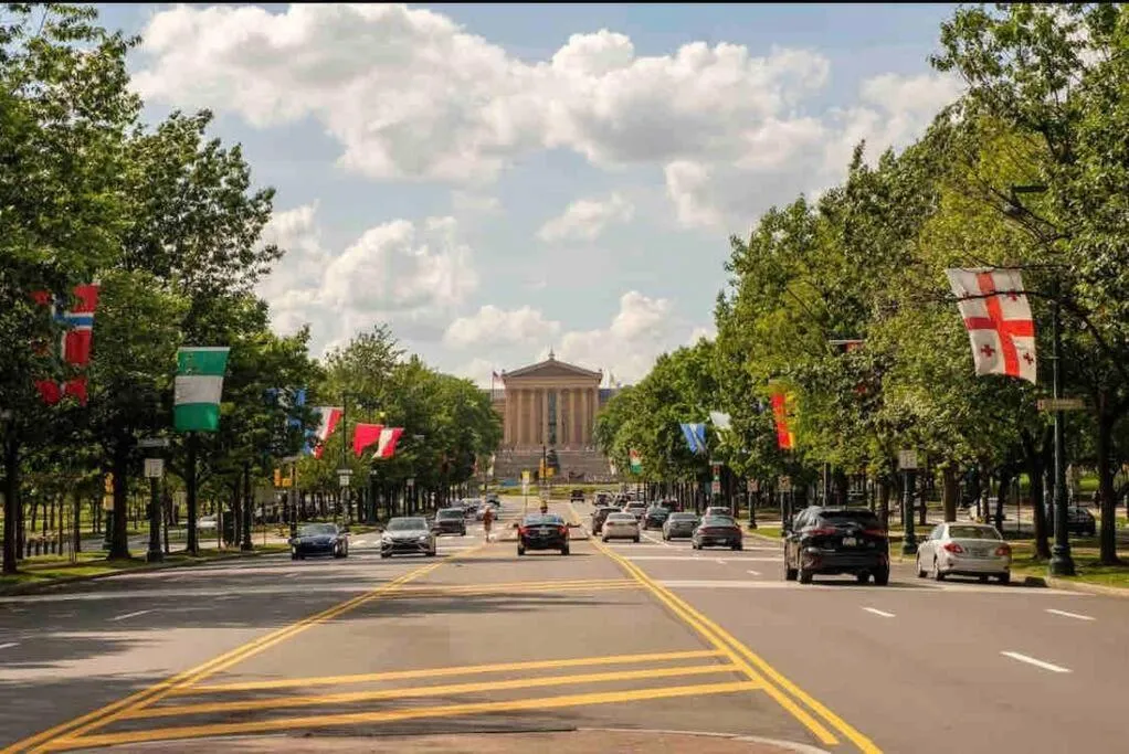 308 Cozy and warm King Bed APT in center city