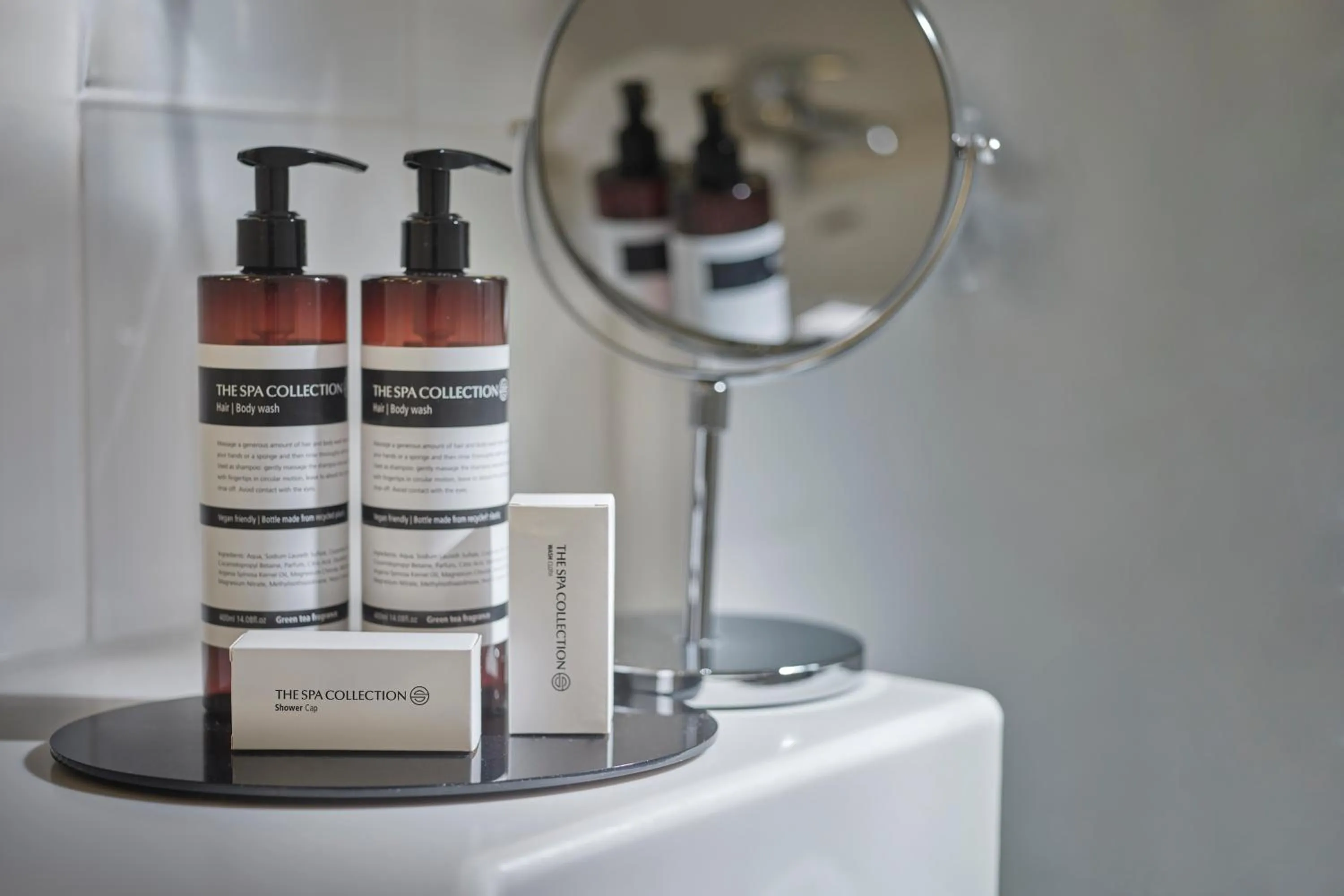 Bathroom in Carlton Oasis Hotel