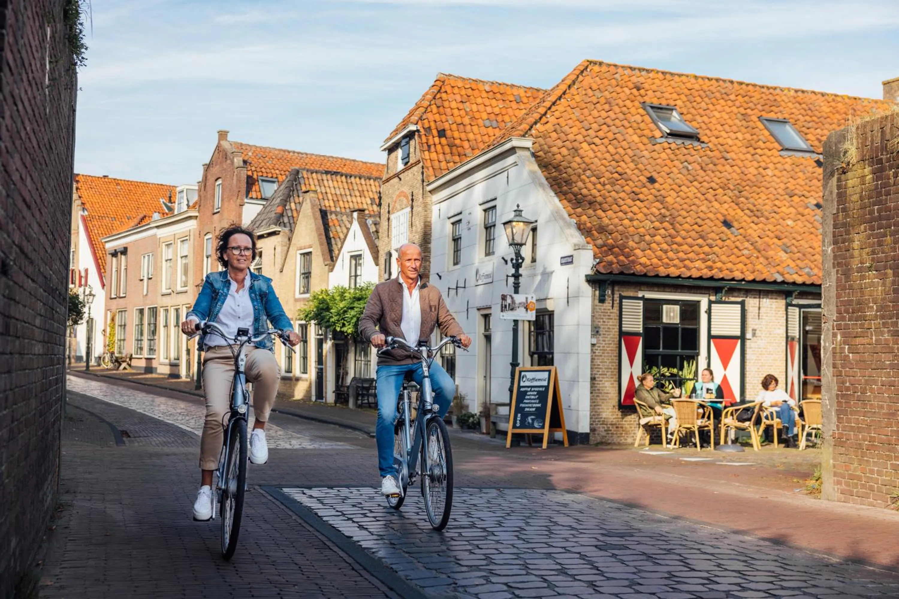 Cycling in Carlton Oasis Hotel