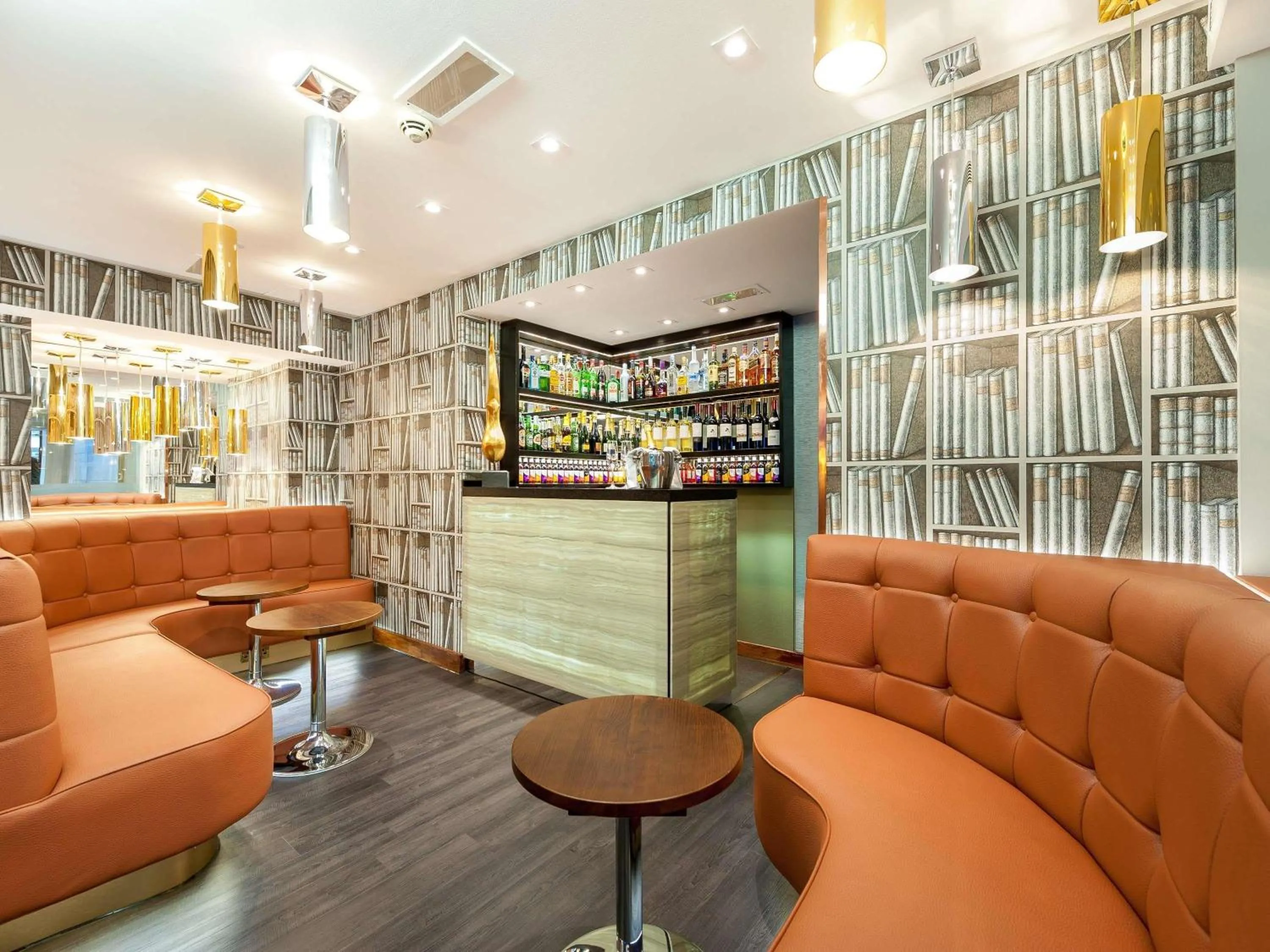 Property building in Mercure London Paddington Hotel