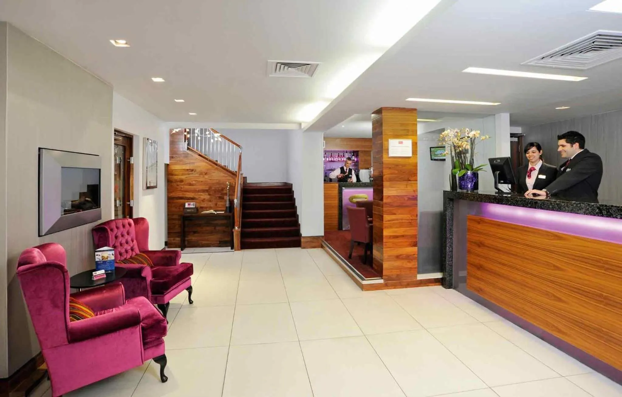 Lounge or bar in Mercure London Paddington Hotel