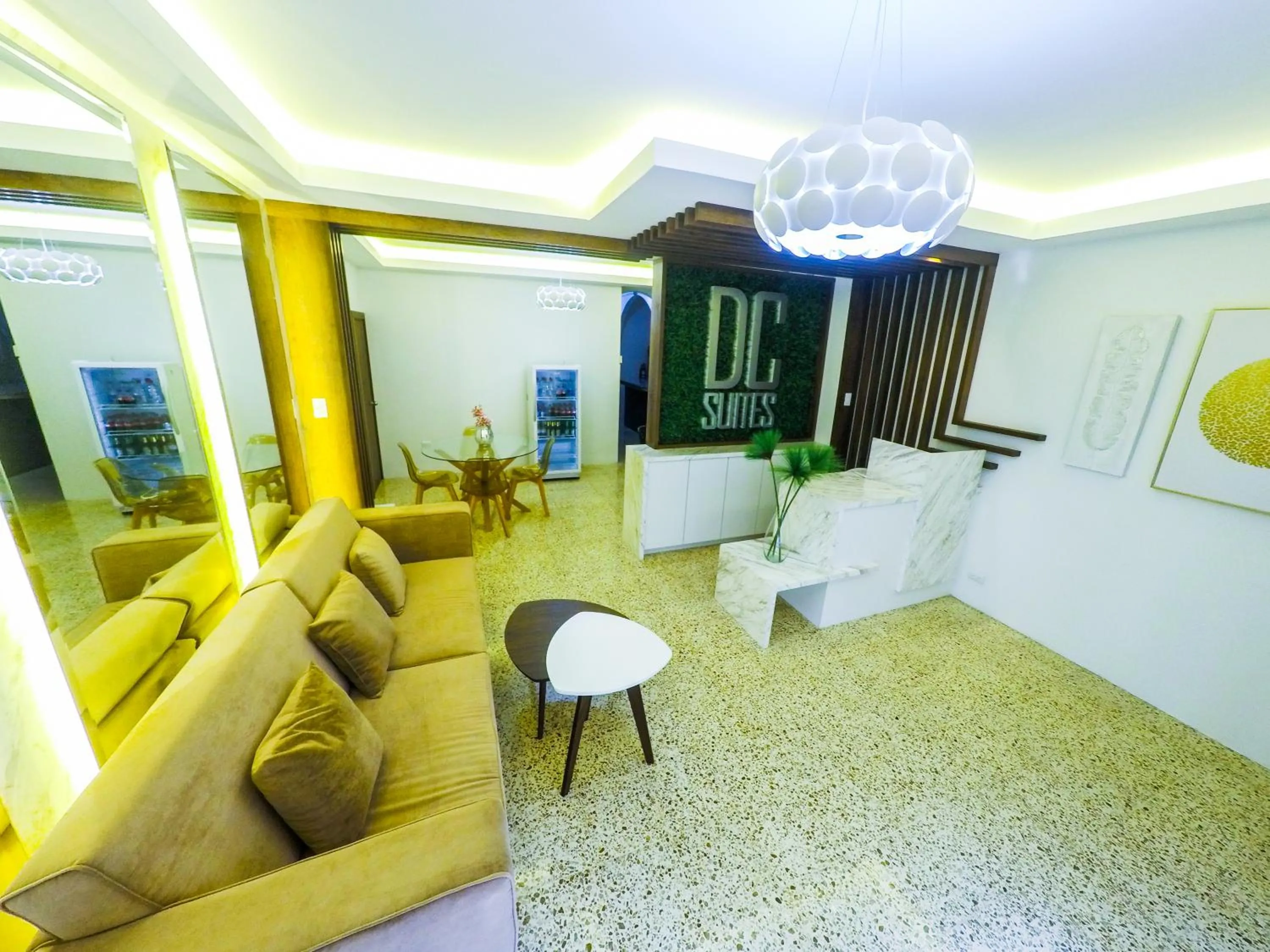 Lobby or reception in DC Suites Aeropuerto