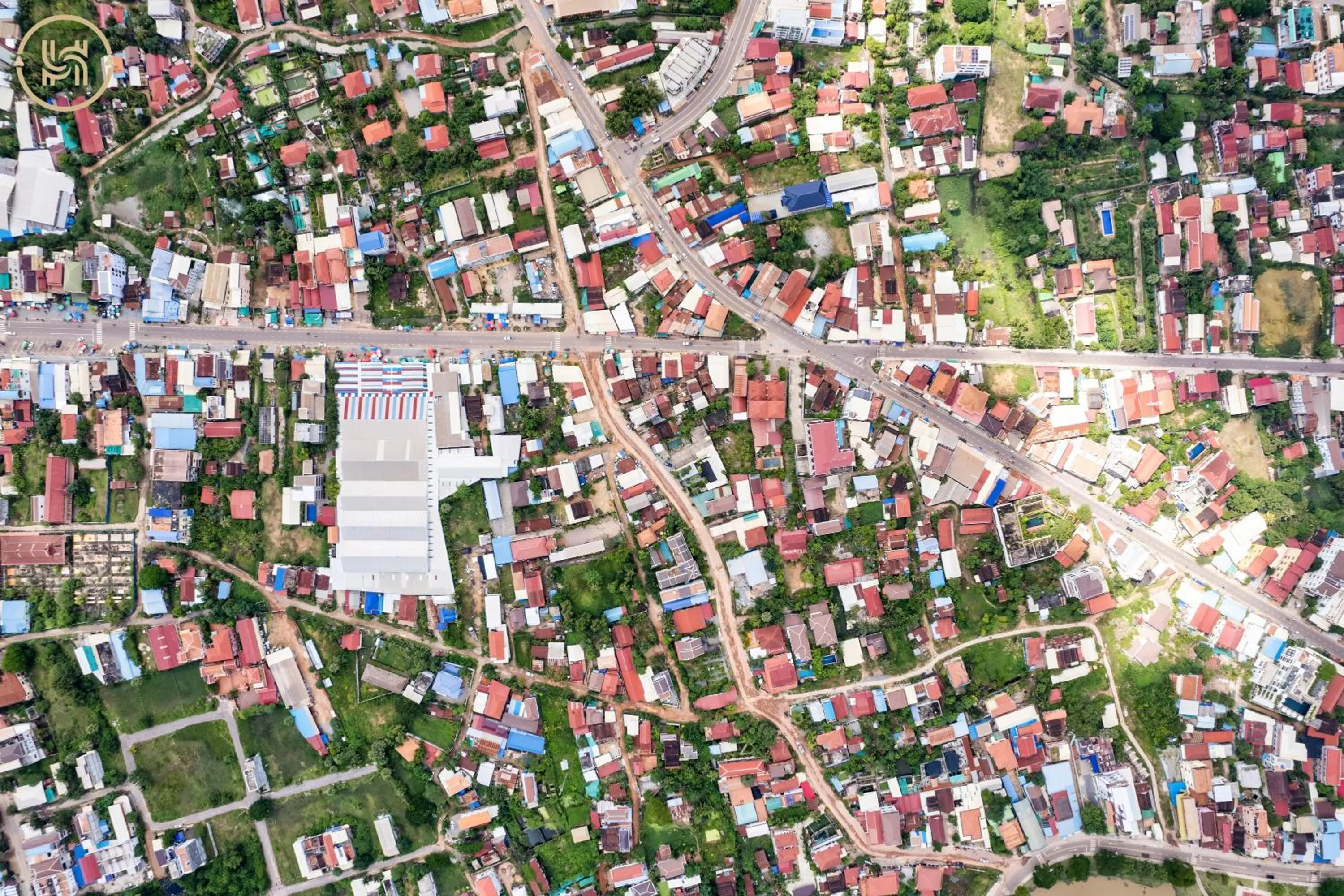 Neighbourhood in Green BOUTiQUE