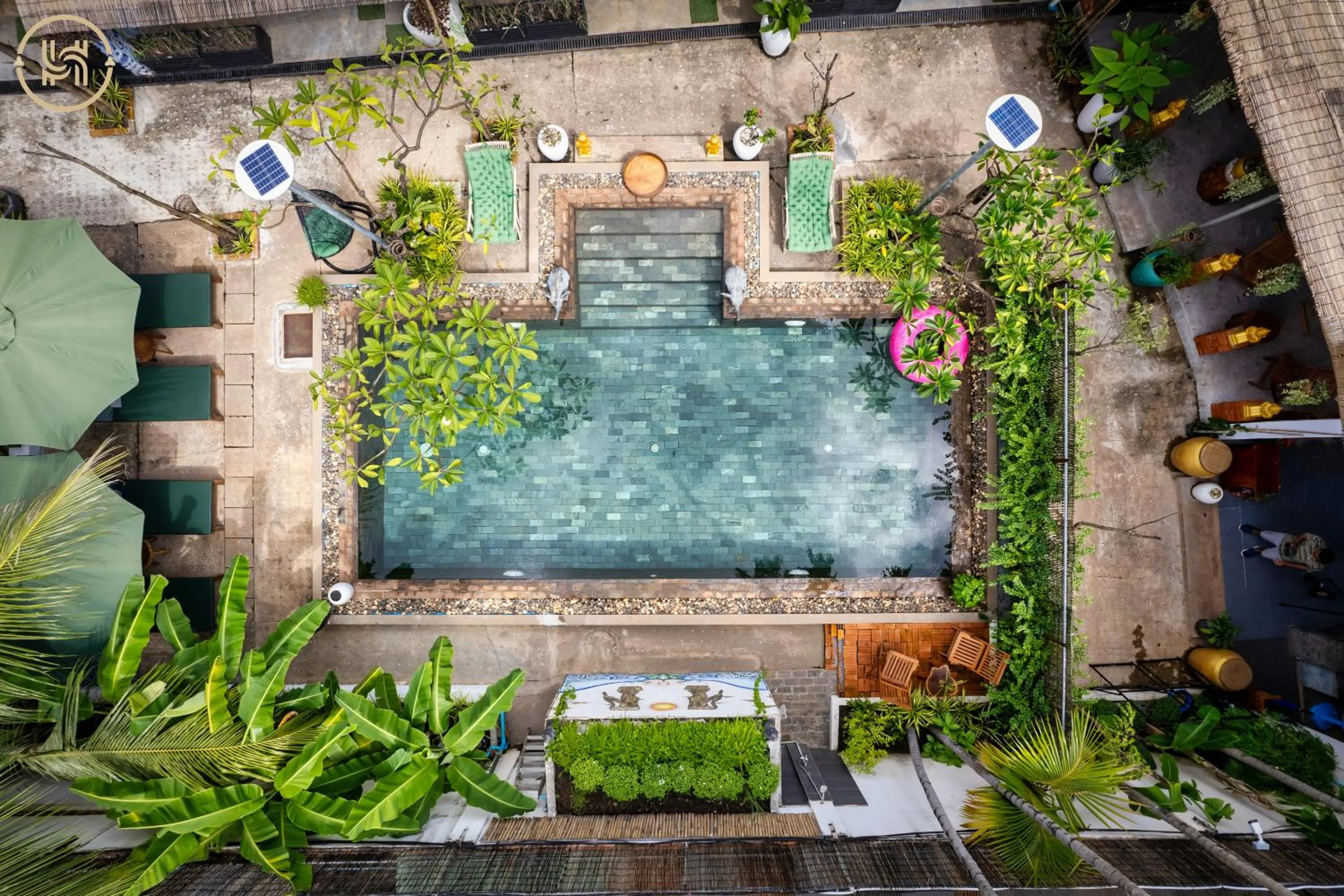 Pool view in Green BOUTiQUE