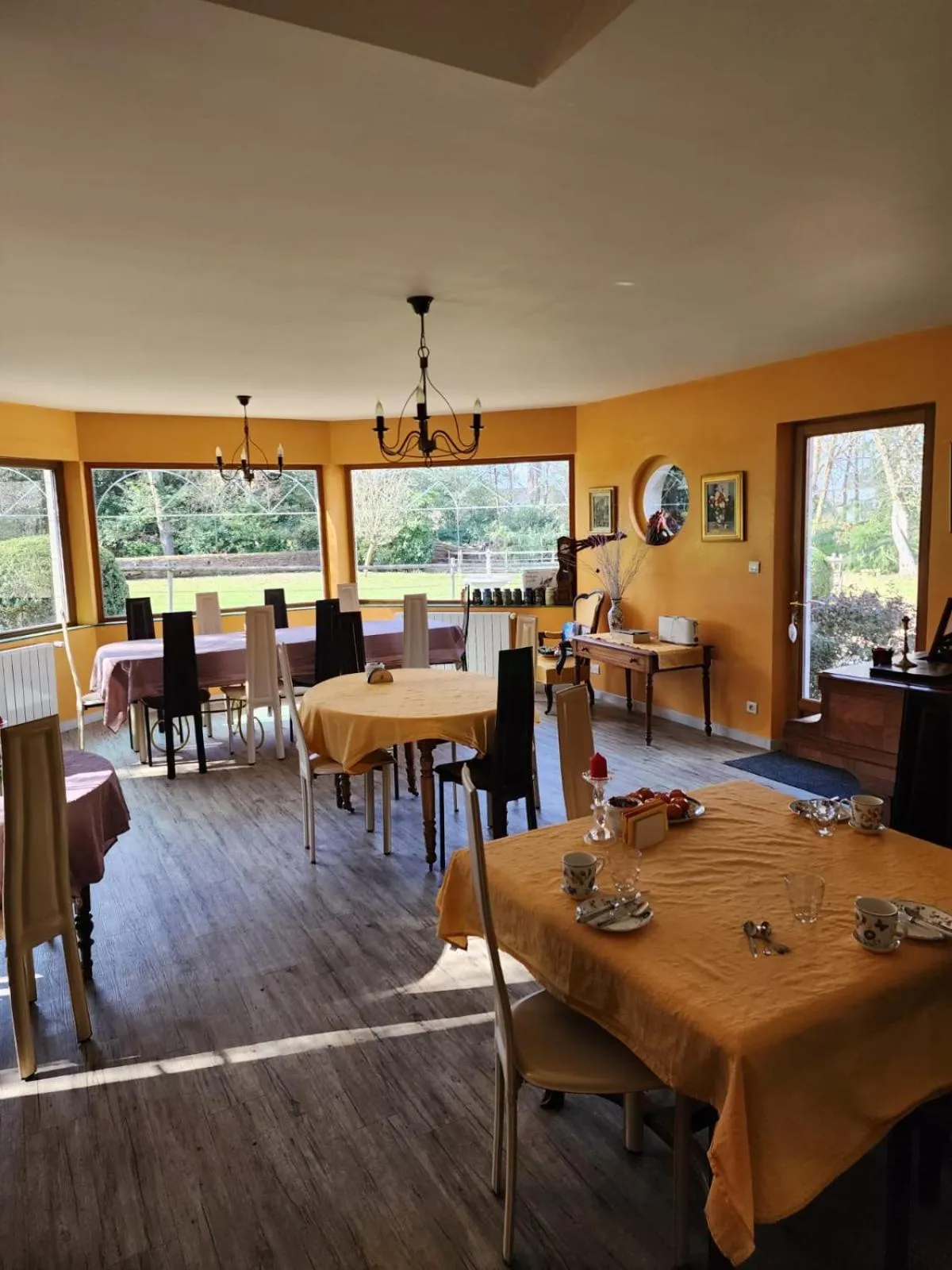 Breakfast in Manoir de la Maison Blanche