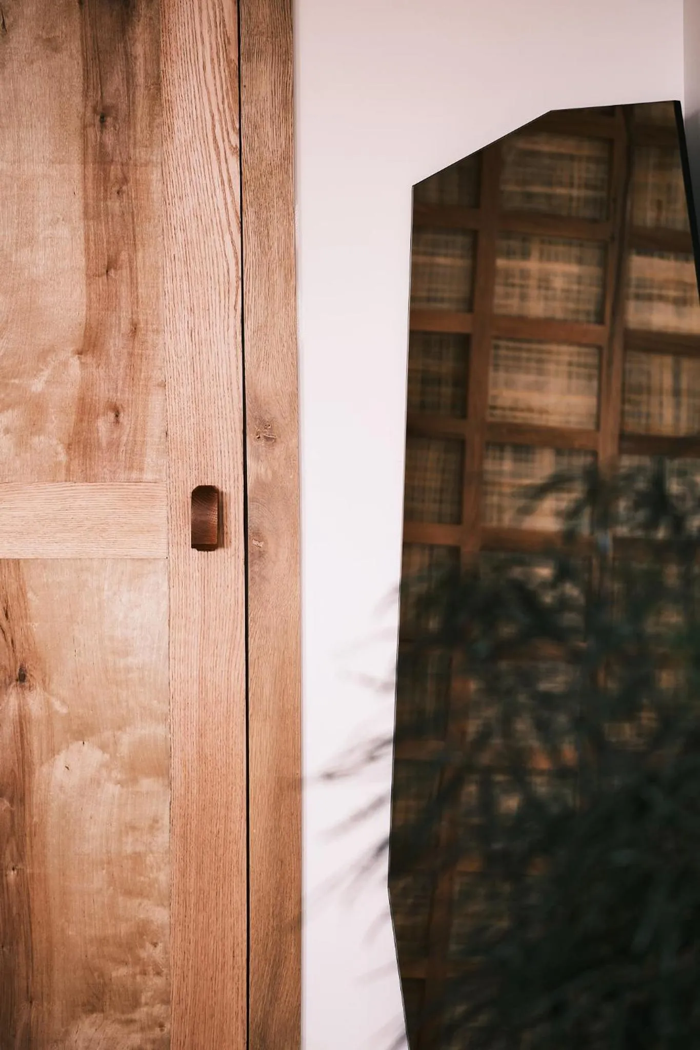 wardrobe in guesthouse by good neighbor