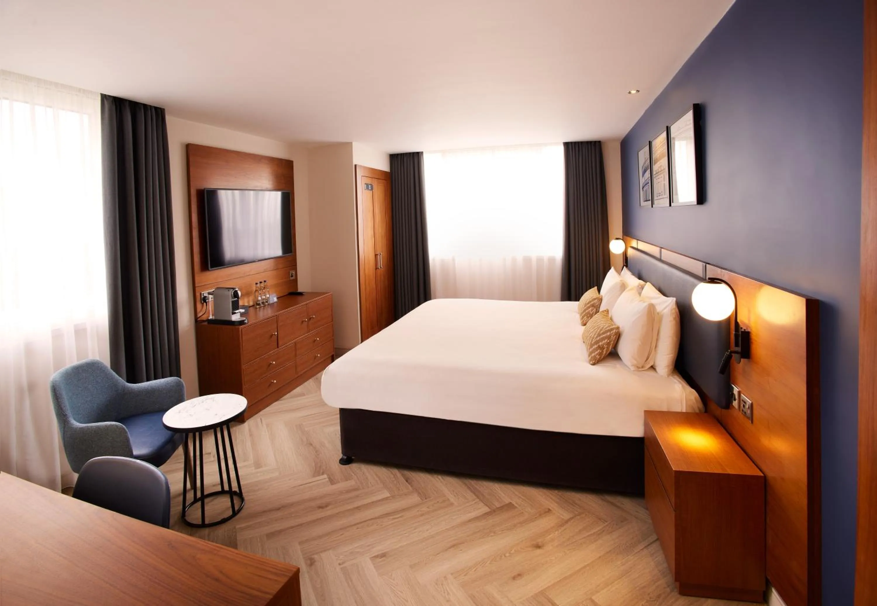 Bed in Thistle London Hyde Park Kensington Gardens