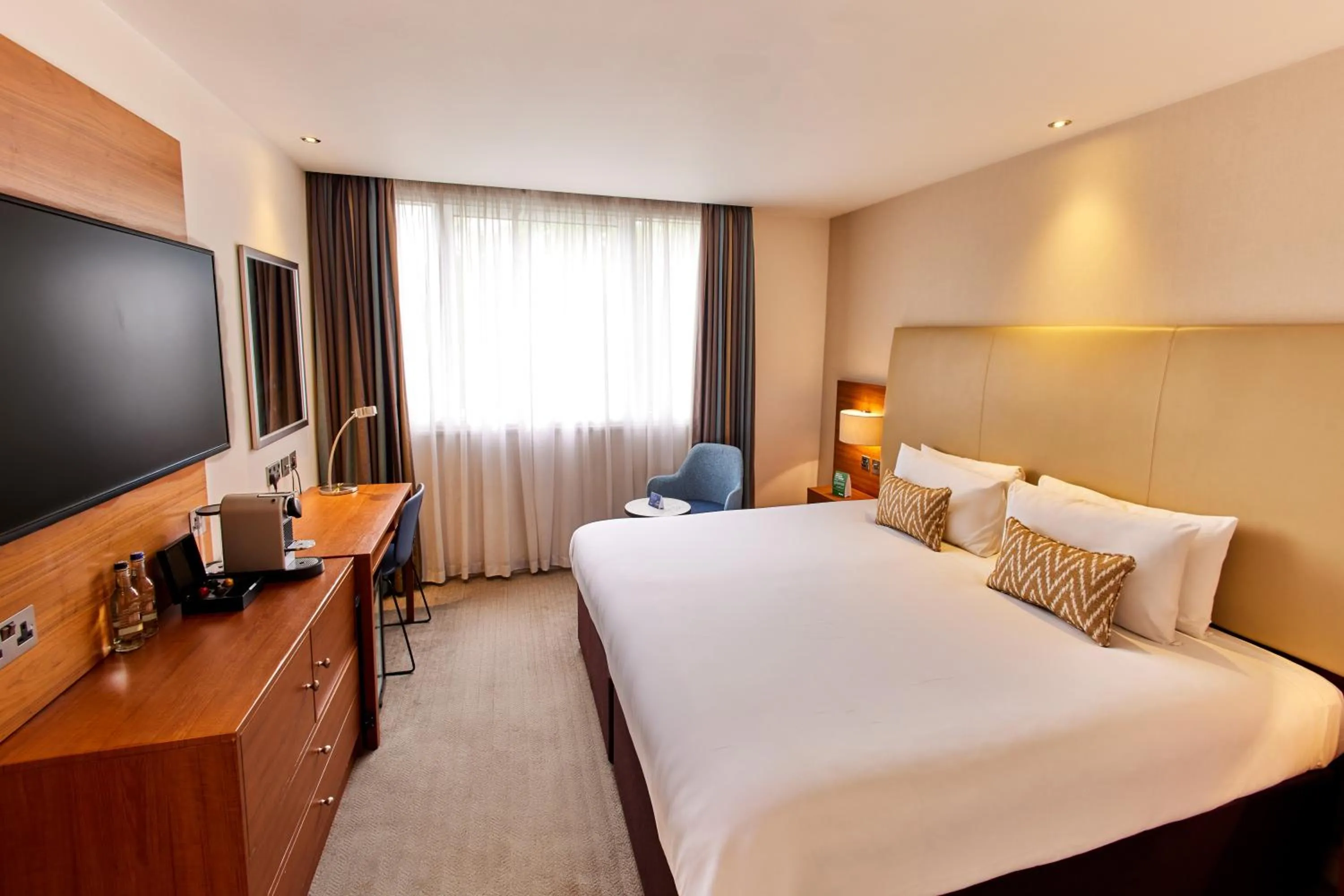 Bed in Thistle London Hyde Park Kensington Gardens