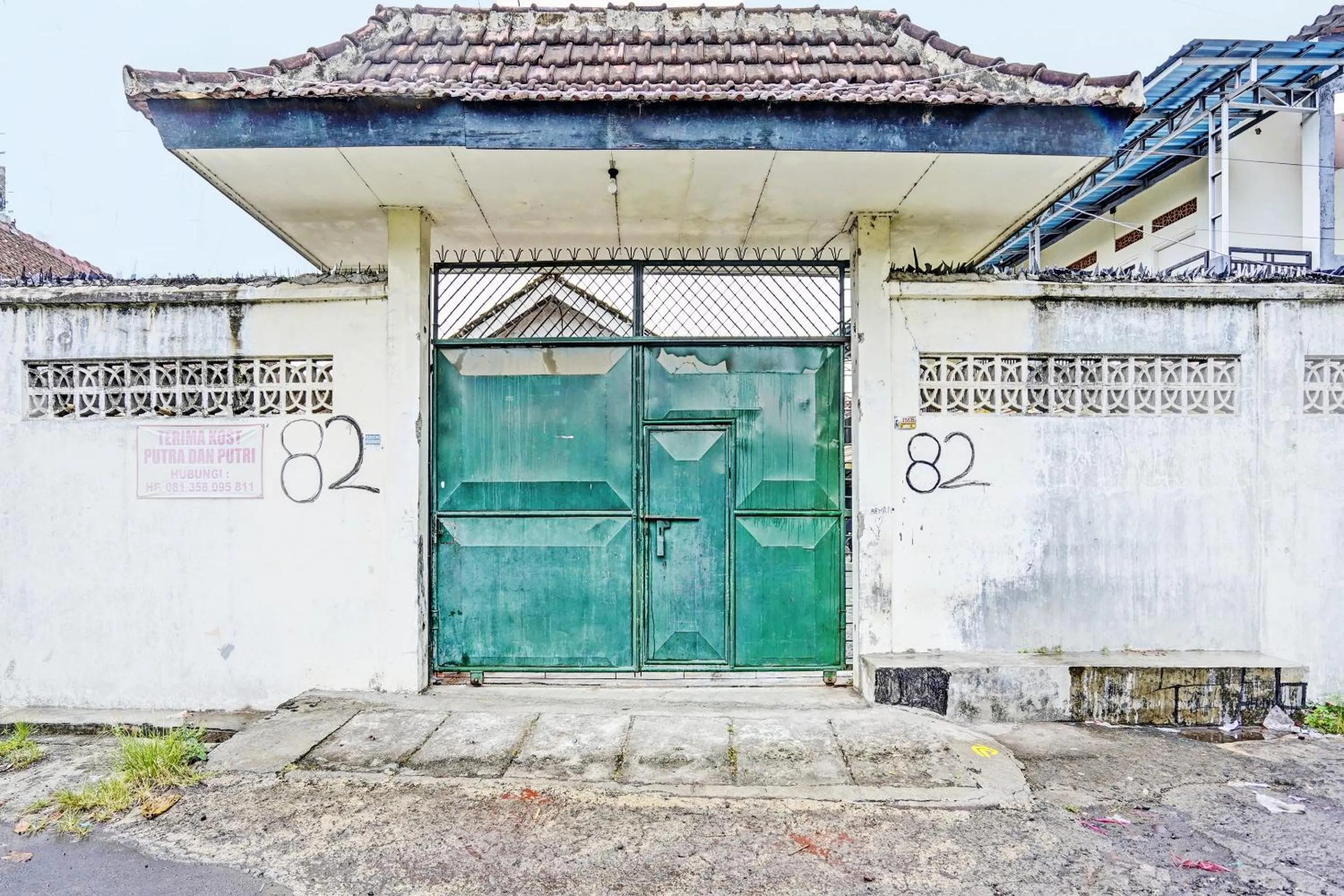 Facade/entrance in Hotel O Tanjung Indah Homestay Syariah