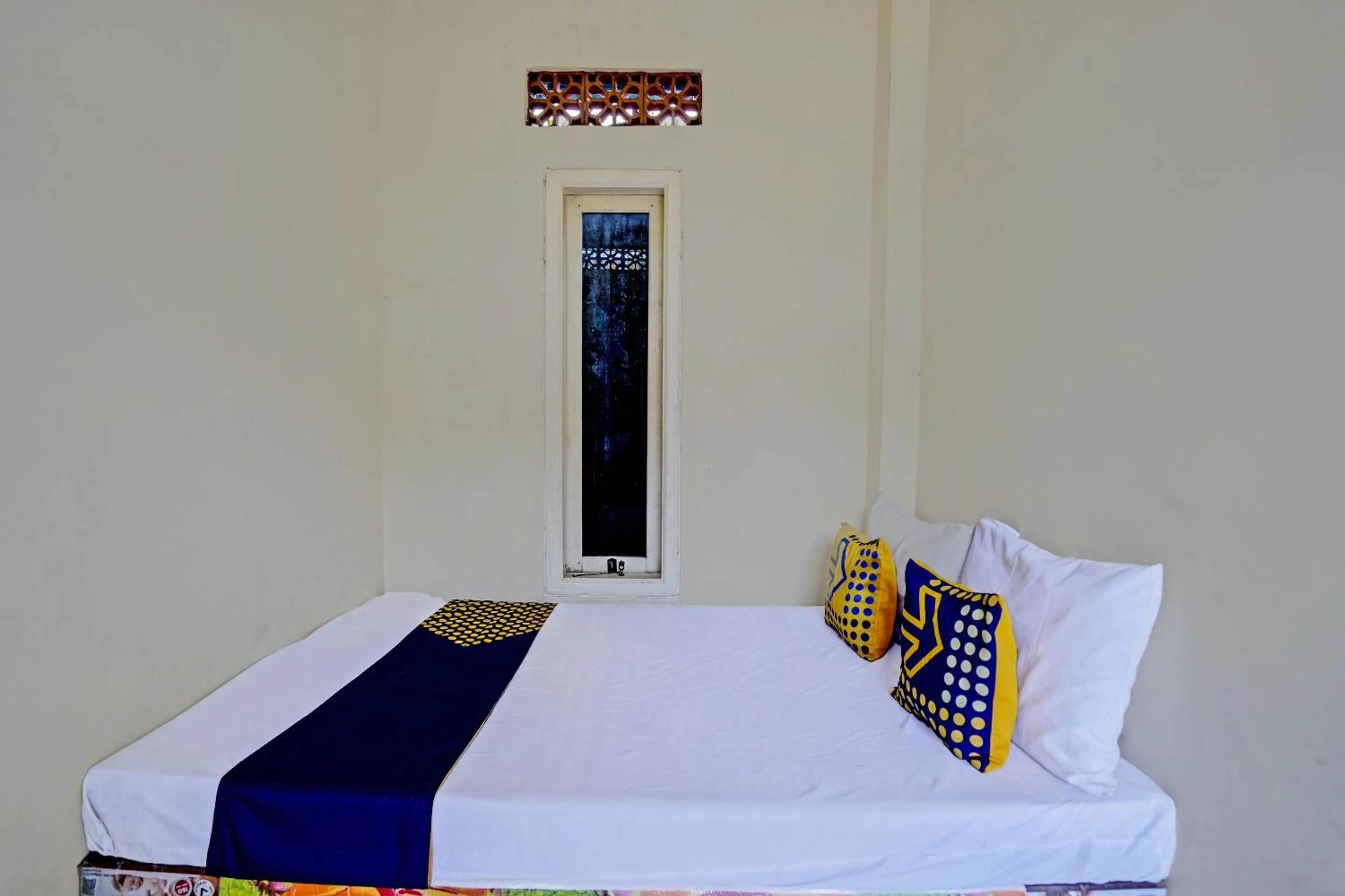 Bedroom, Bed in Hotel O Tanjung Indah Homestay Syariah