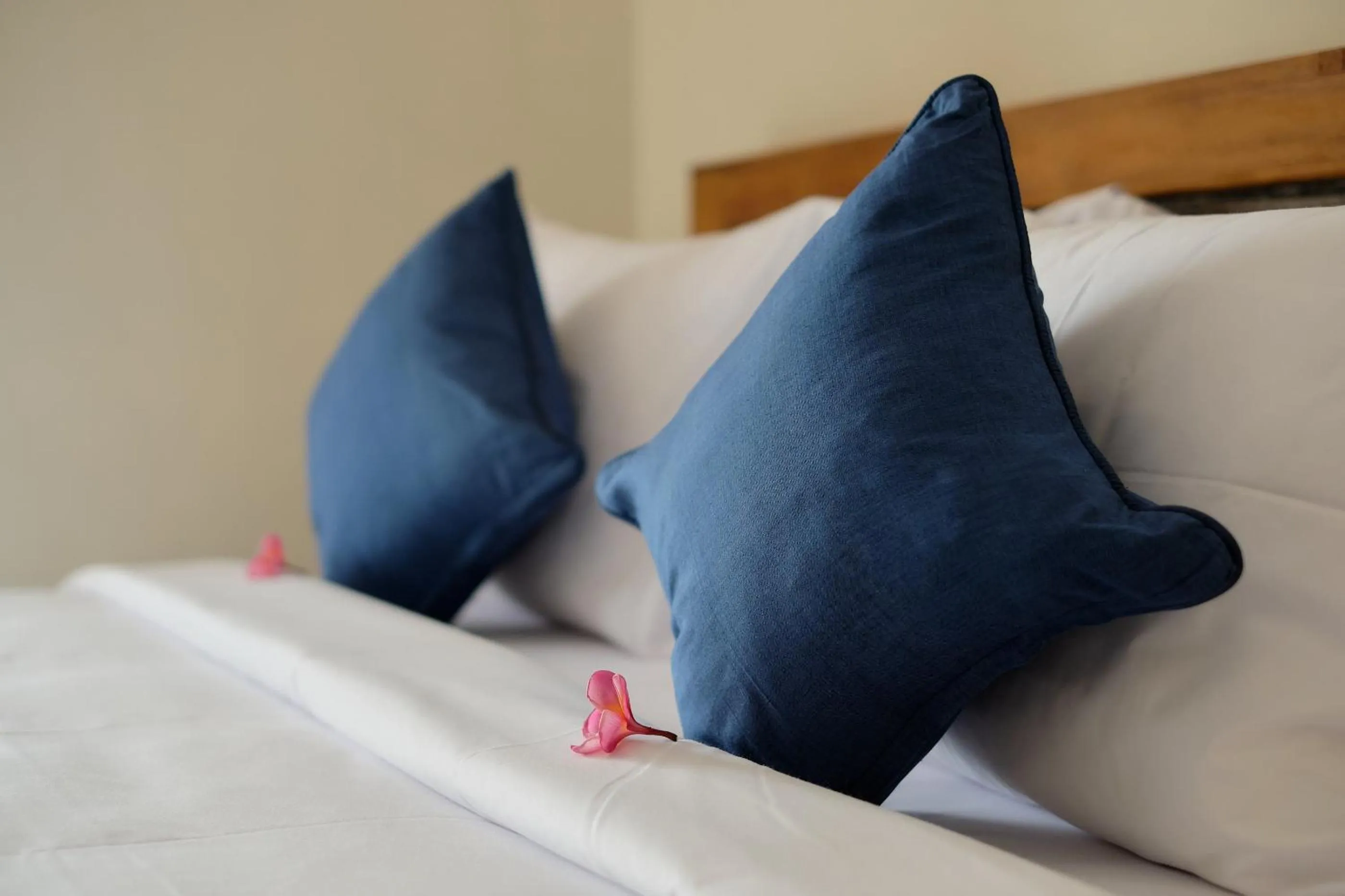 Bed in Tigata Ubud Cottage