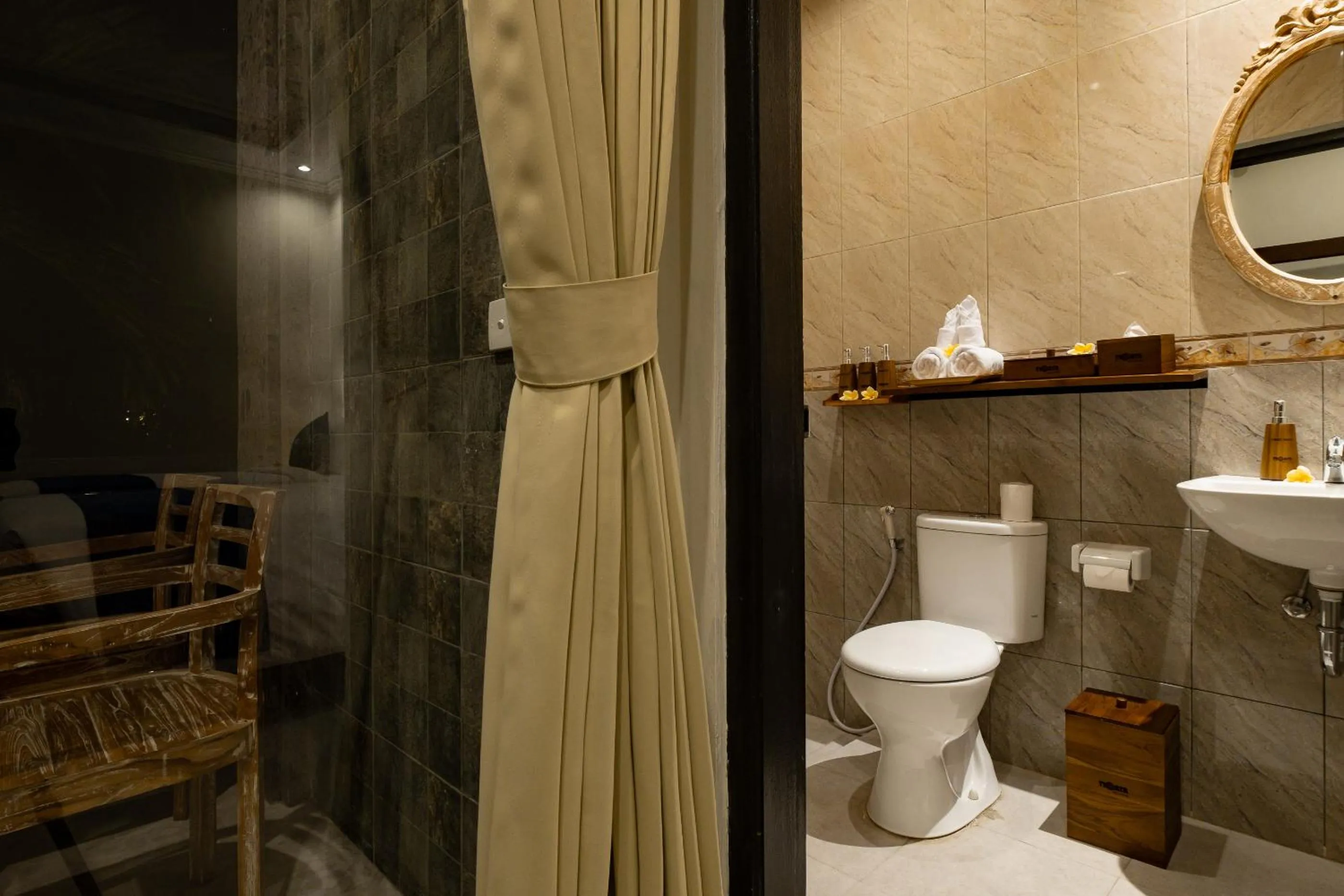 Toilet in Tigata Ubud Cottage