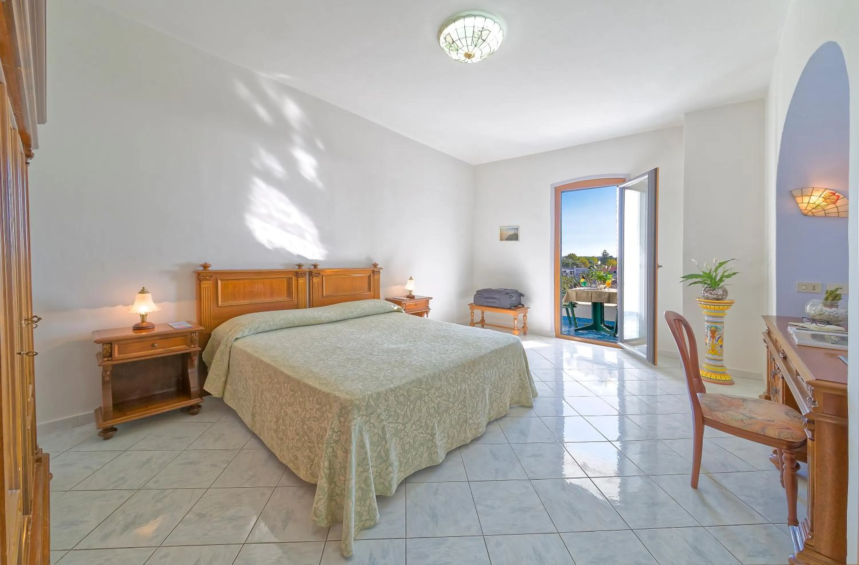 Photo of the whole room in Hotel Zaro