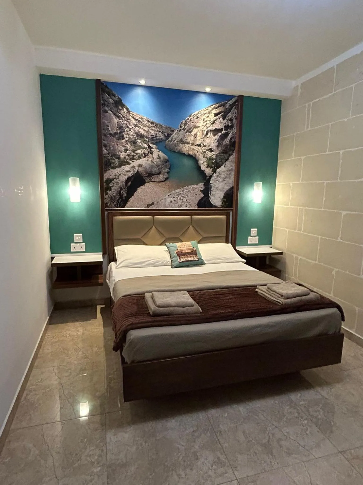 Bedroom, Bed in Twenty9th