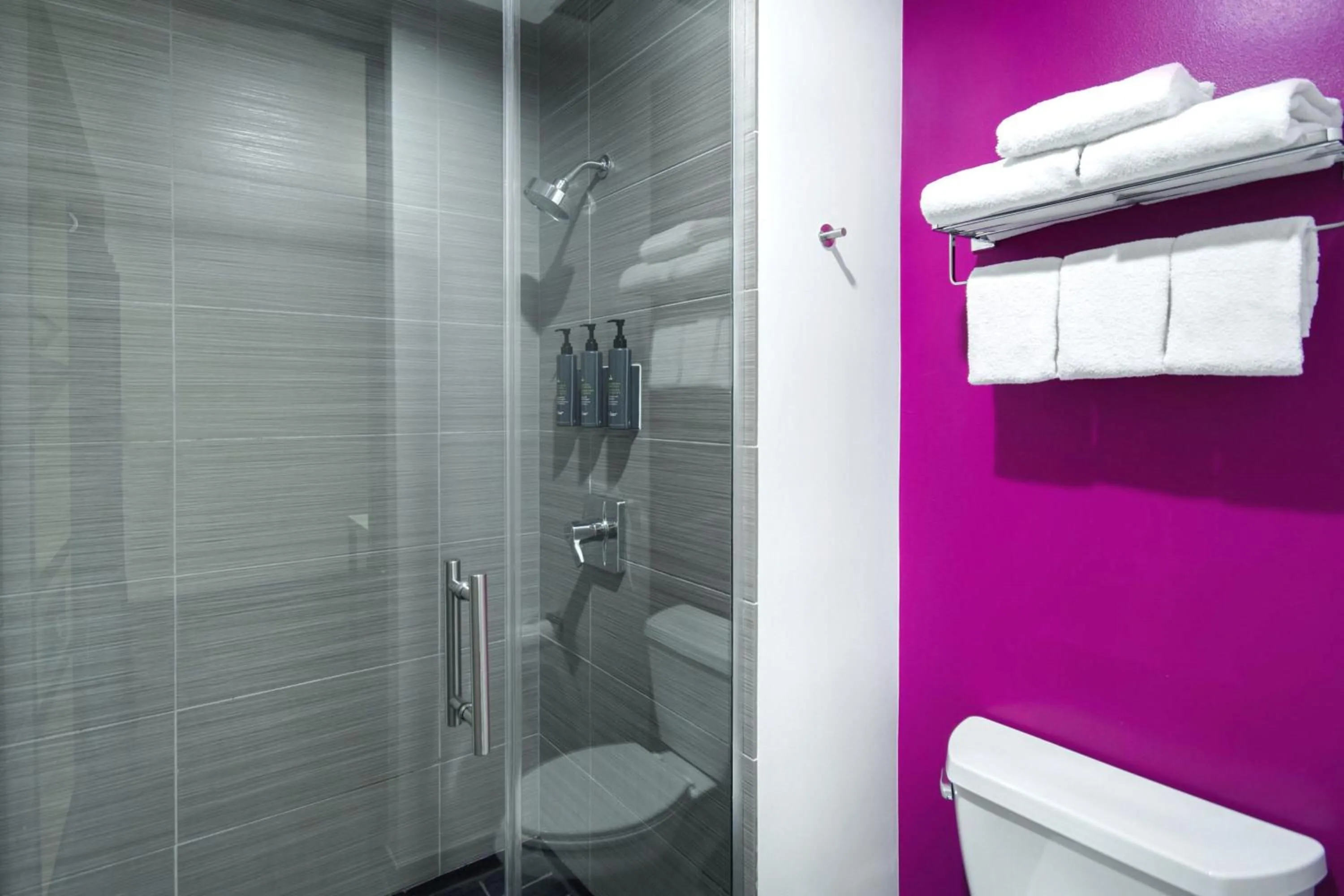 Bathroom in Aloft Oklahoma City Downtown – Bricktown