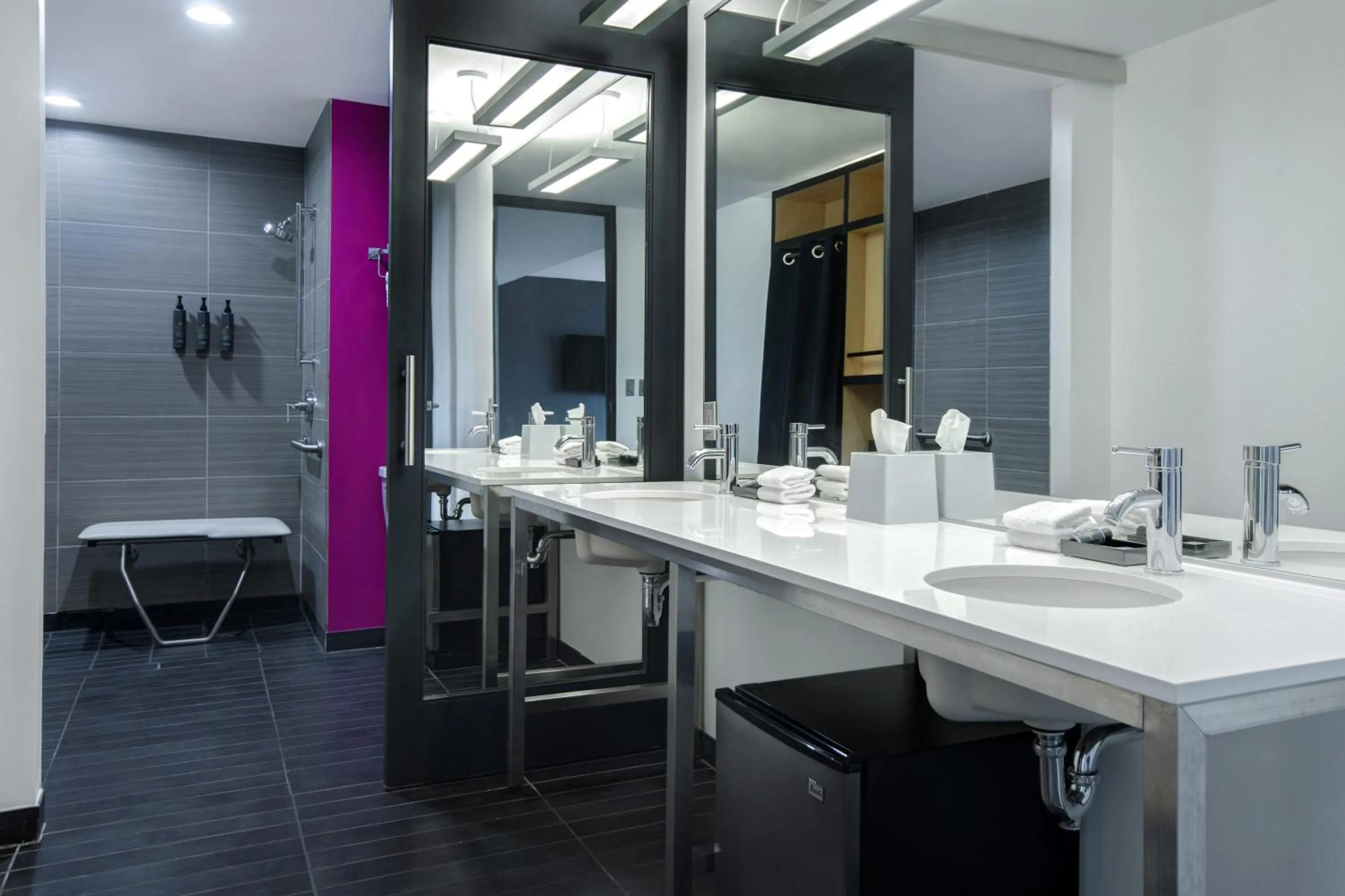 Bathroom in Aloft Oklahoma City Downtown – Bricktown