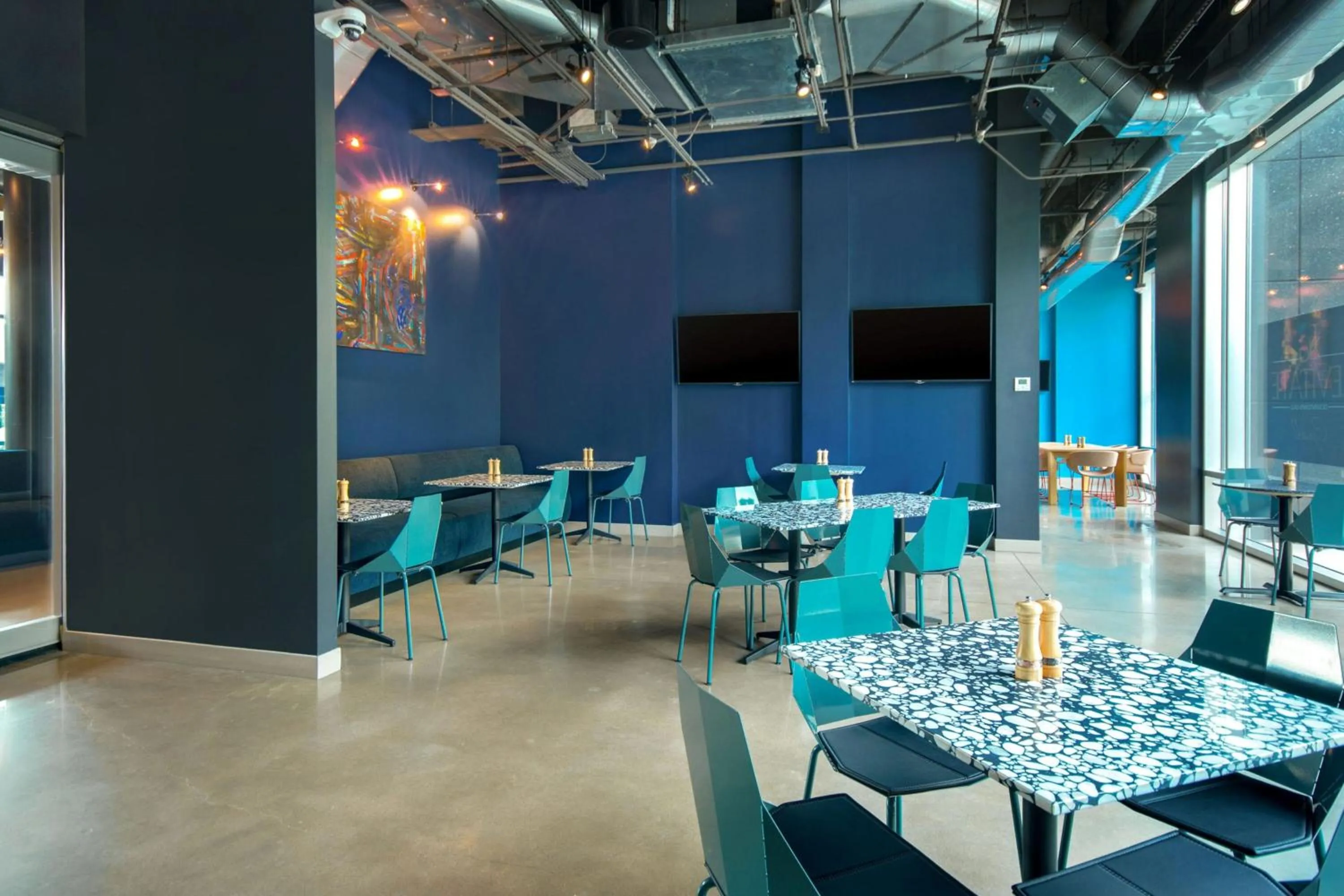 Restaurant/places to eat in Aloft Oklahoma City Downtown – Bricktown