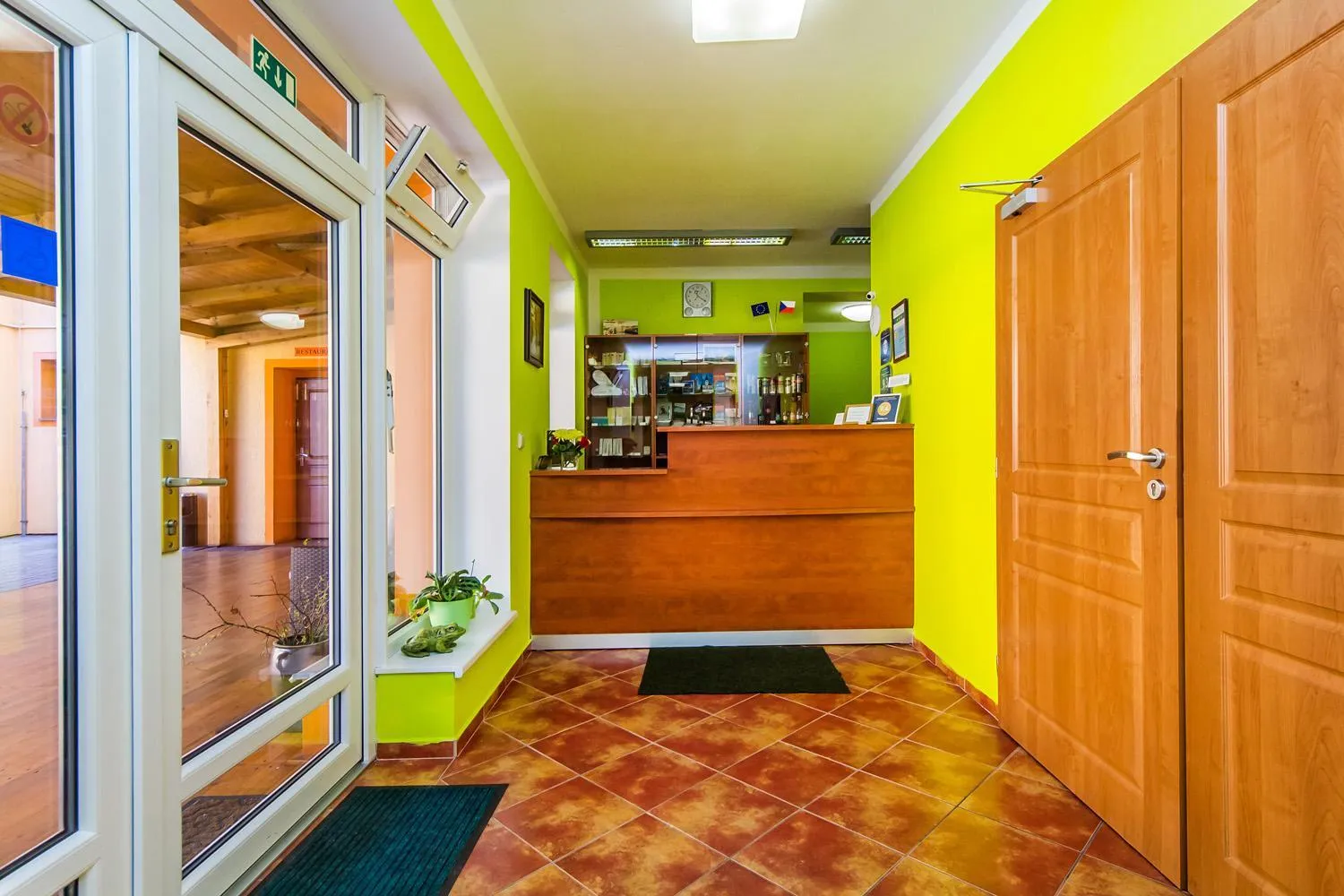 Lobby or reception in Hotel & Motorest V Údolí Zlatého potoka