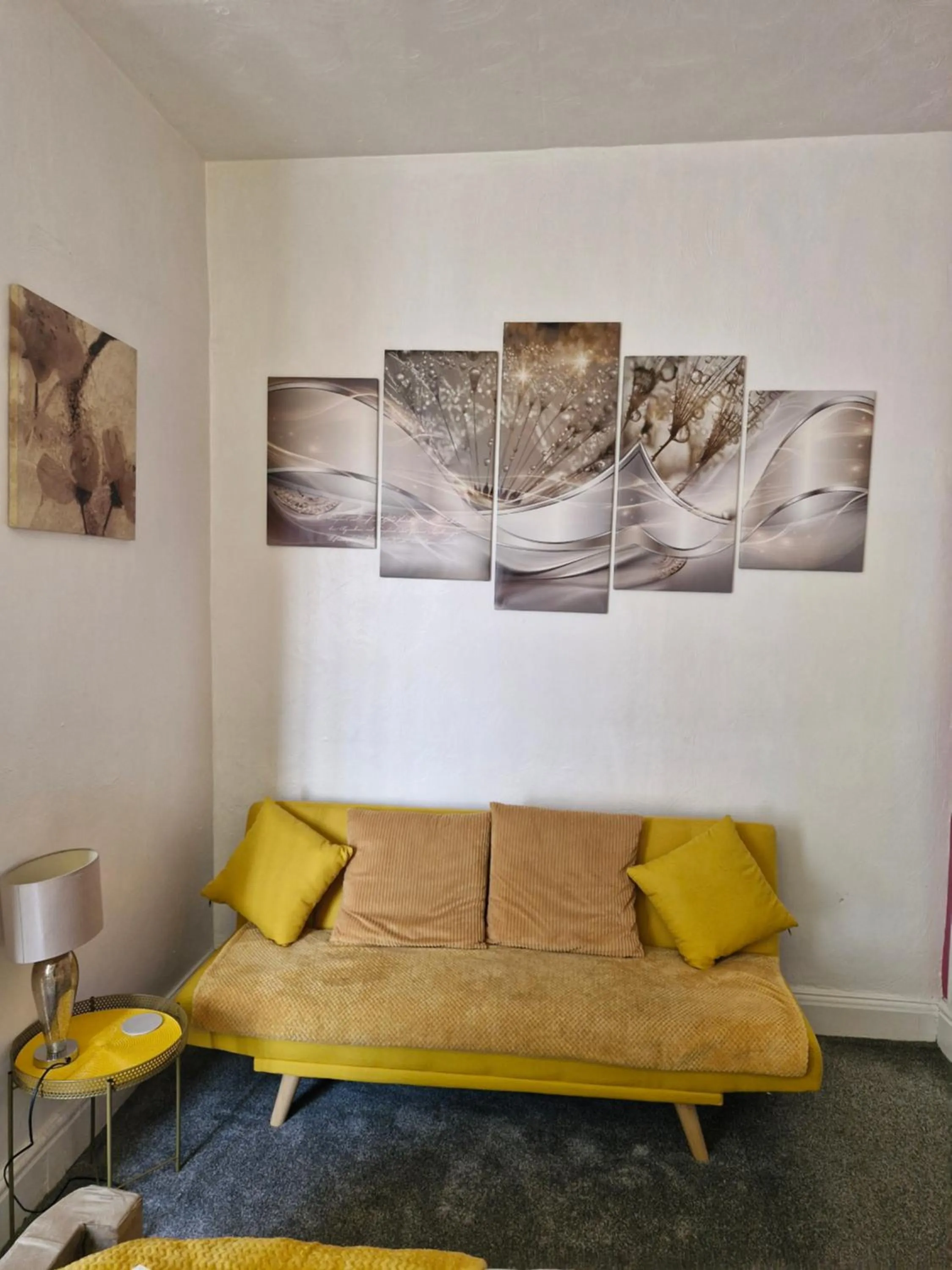 Seating area in Rocklea Hotel