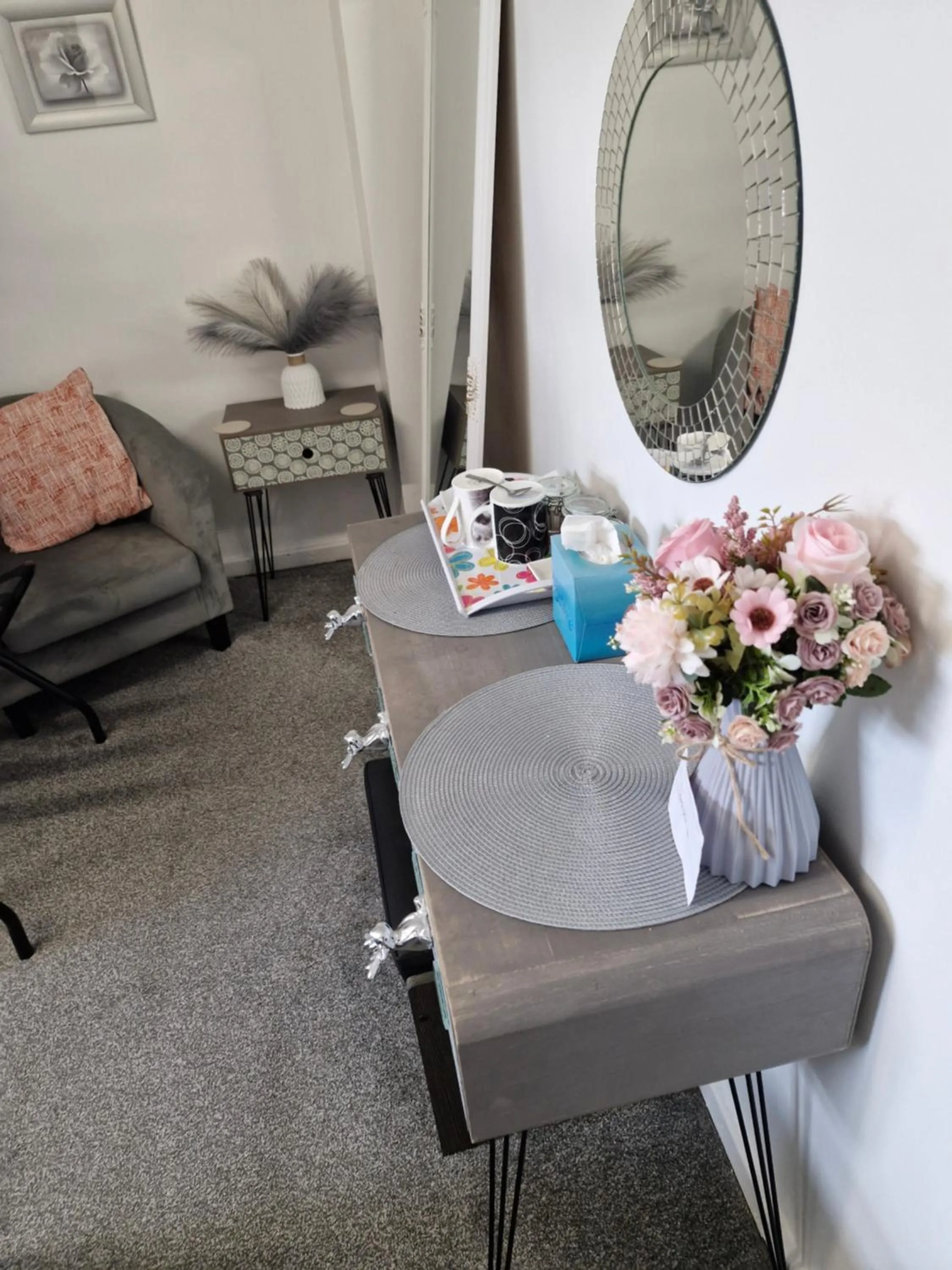 Seating area in Rocklea Hotel