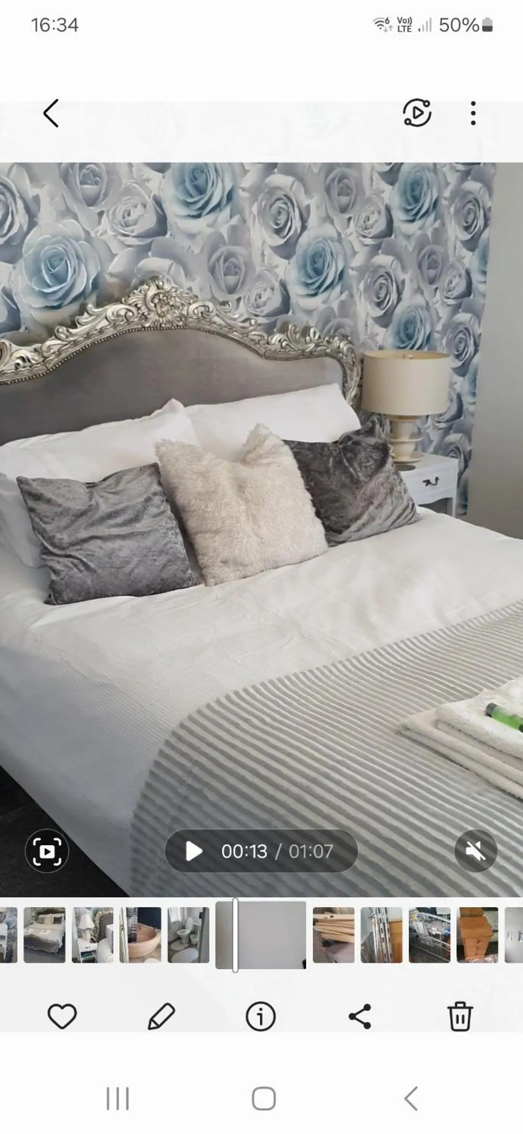 Bed in Rocklea Hotel