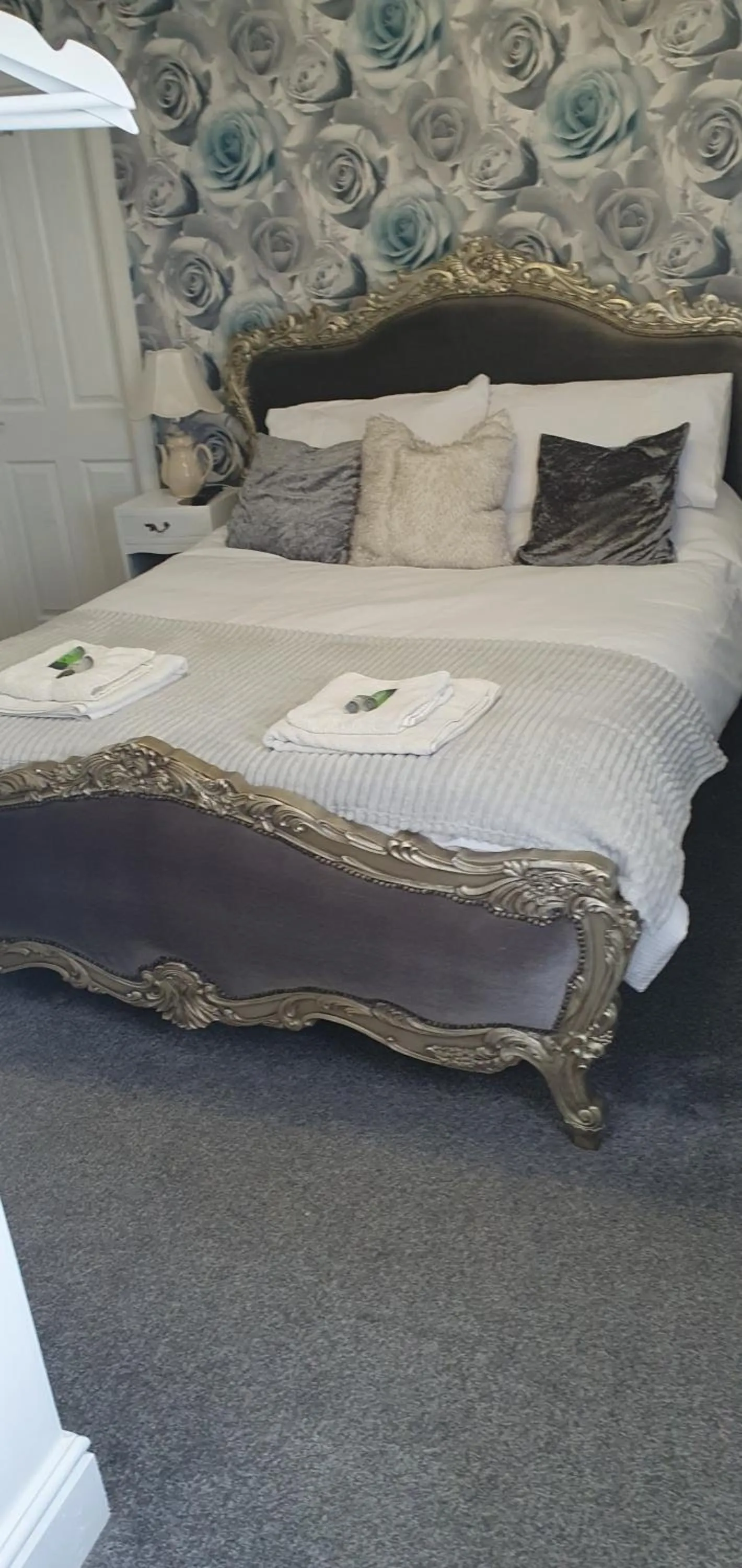 Bed in Rocklea Hotel