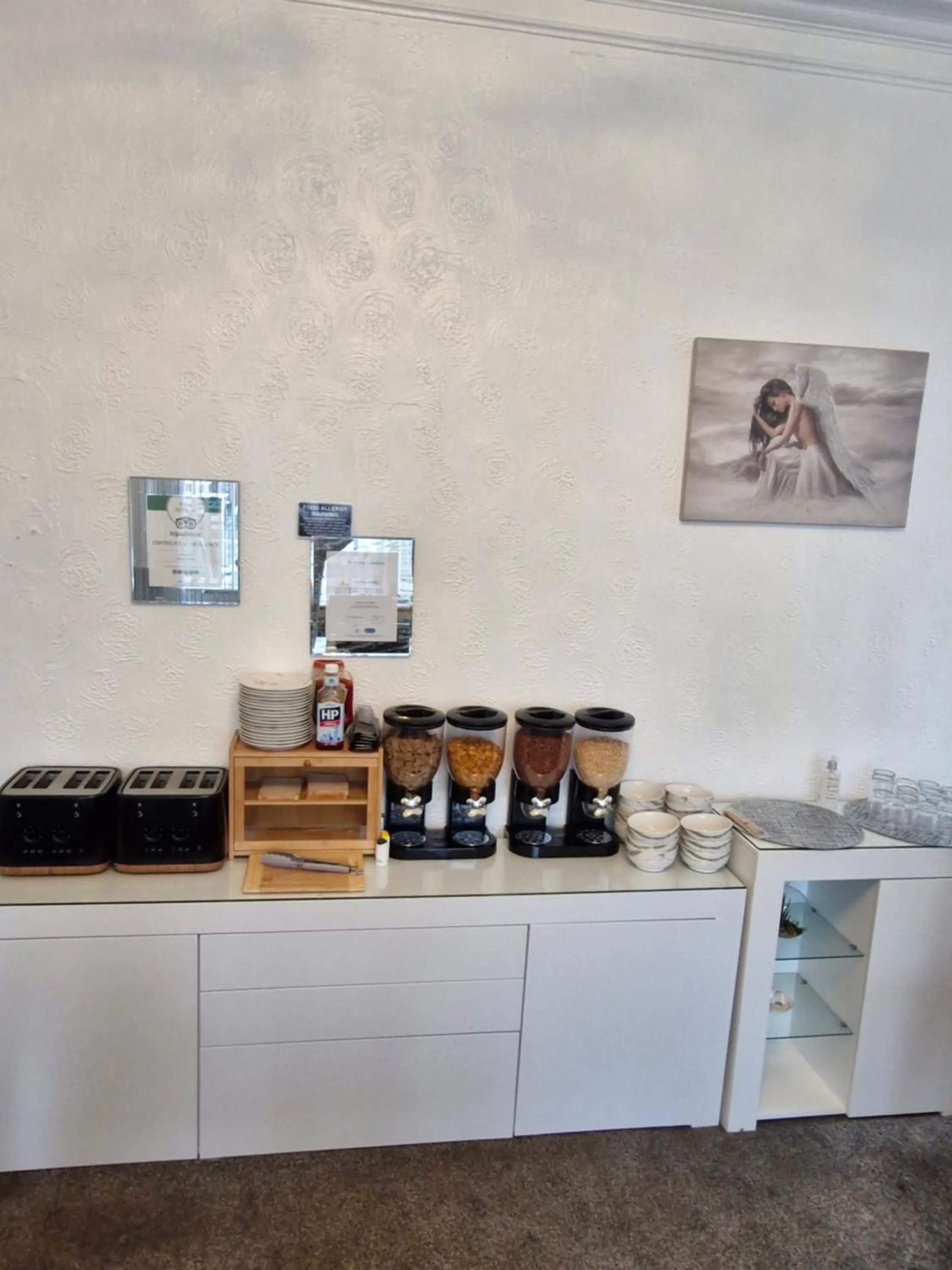 Coffee/tea facilities in Rocklea Hotel