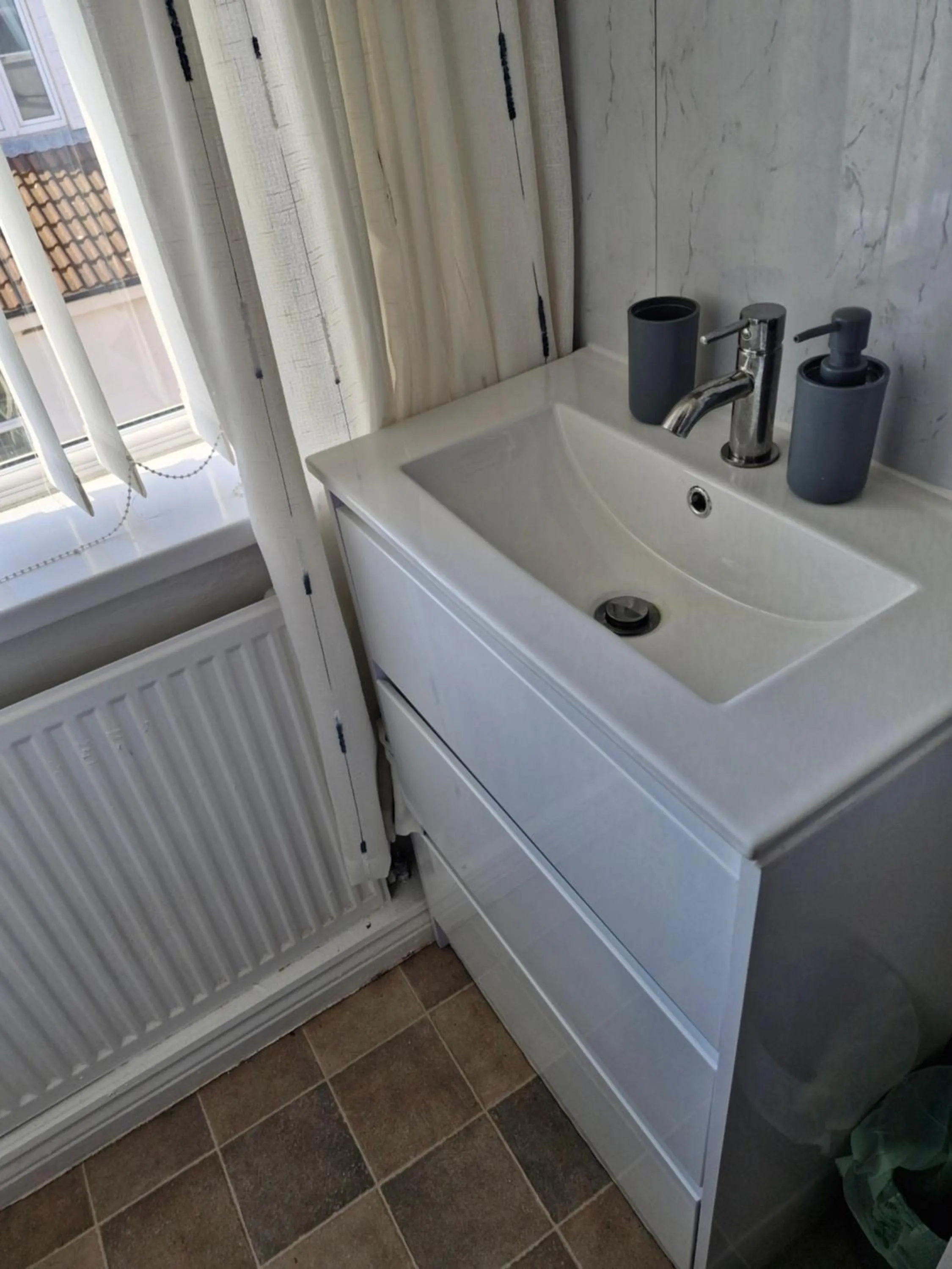 Bathroom in Rocklea Hotel