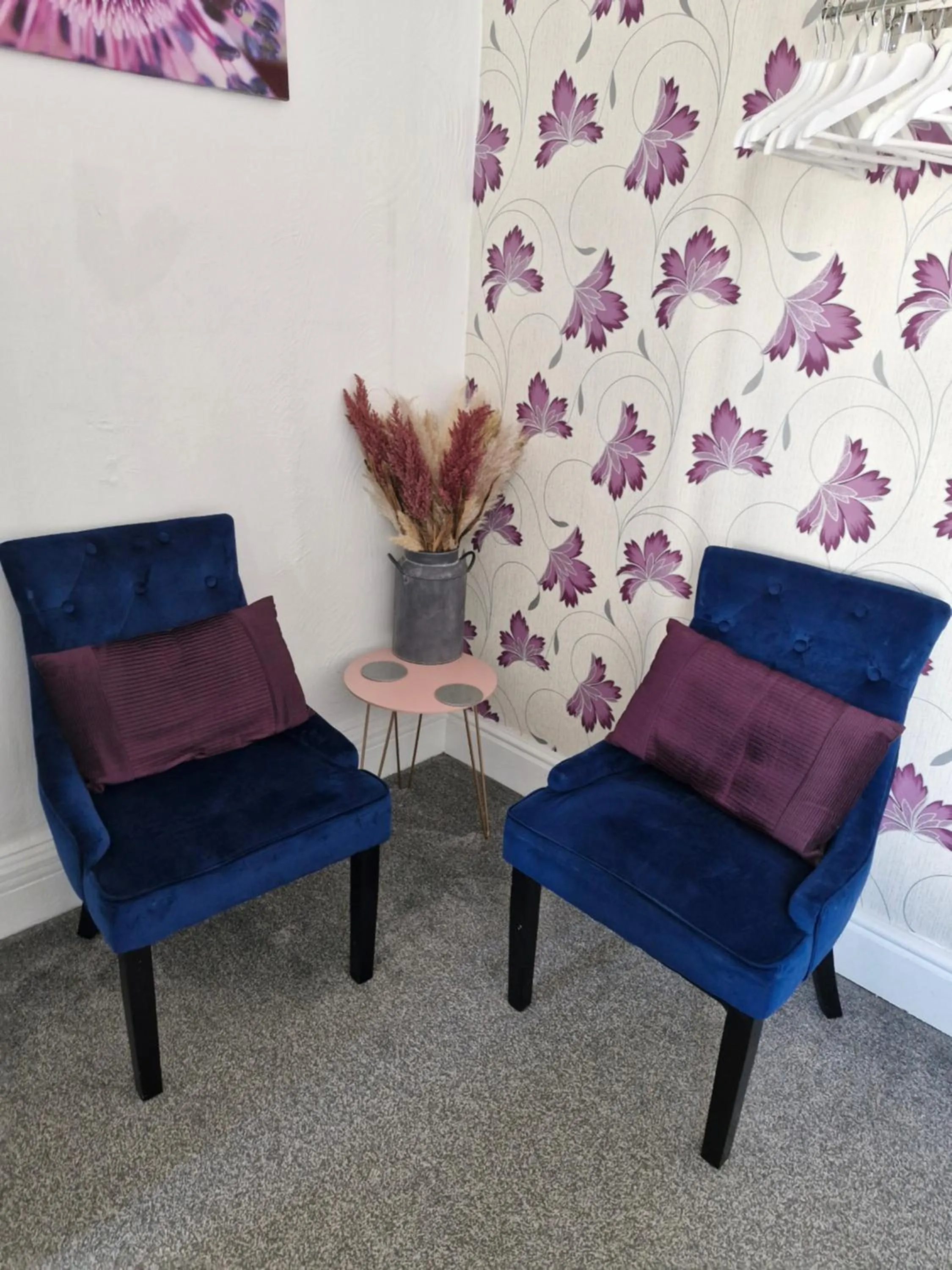 Seating area in Rocklea Hotel