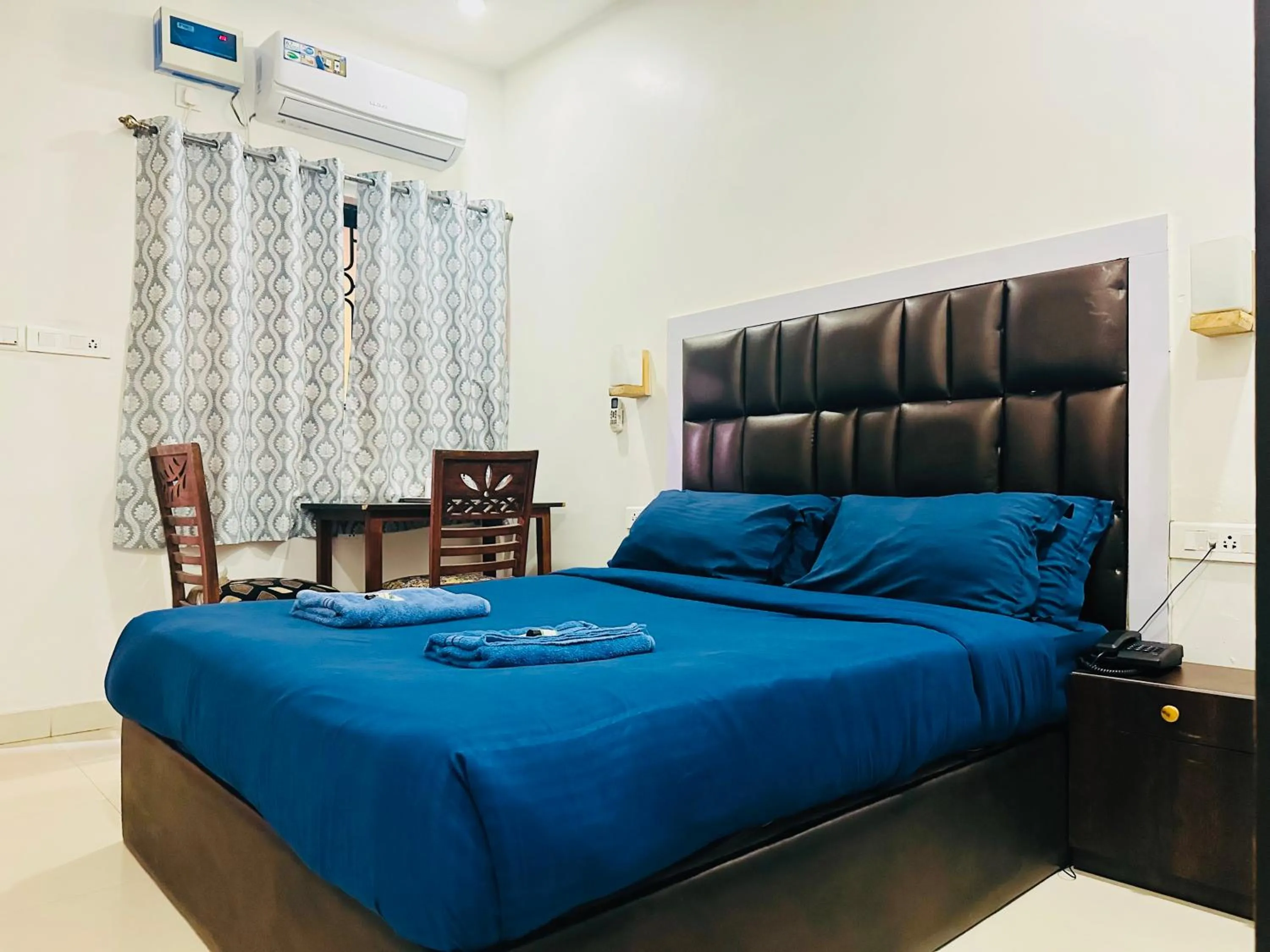 Bed in Swati