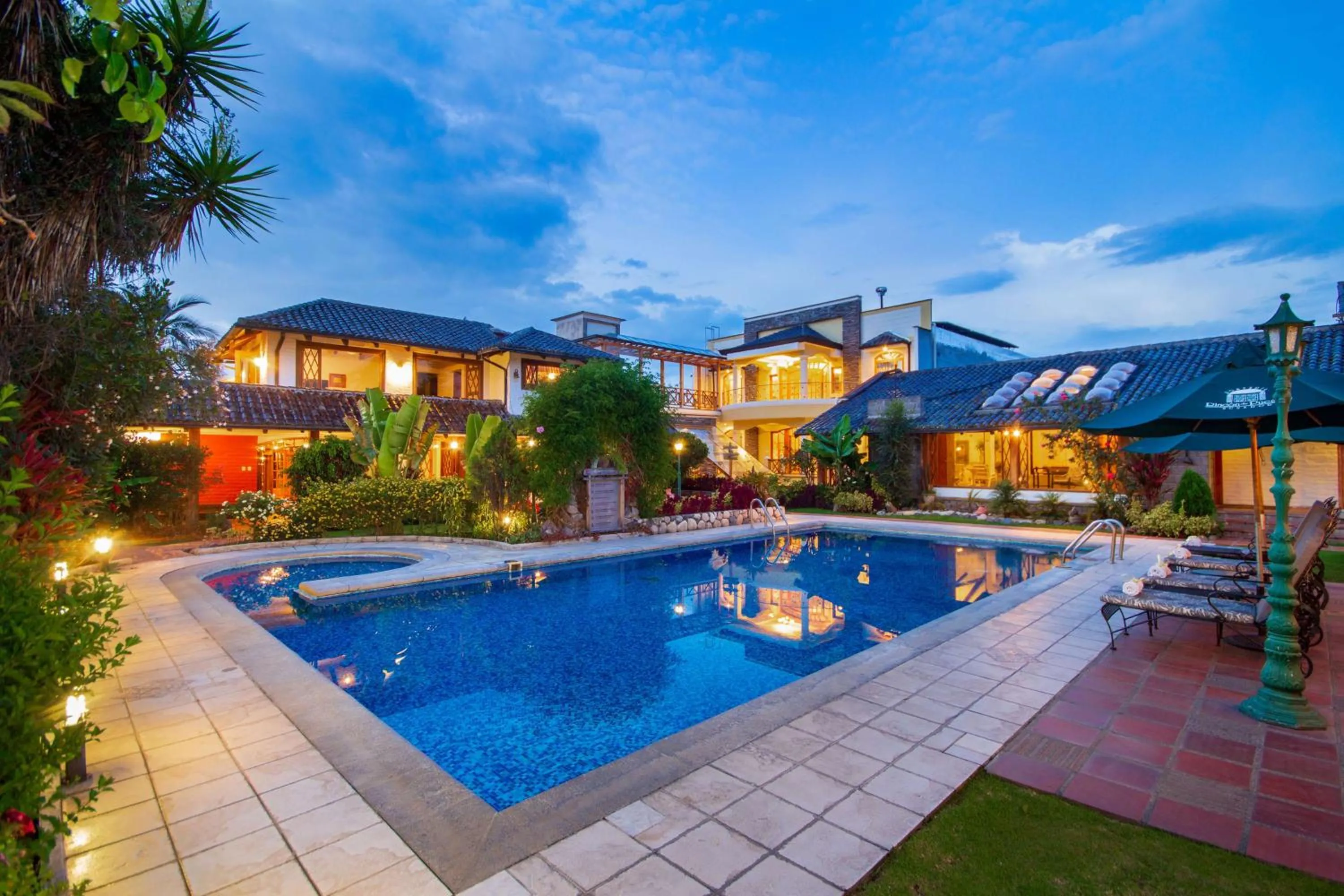 Property building in Hotel Rincon de Puembo; BW Signature Collection