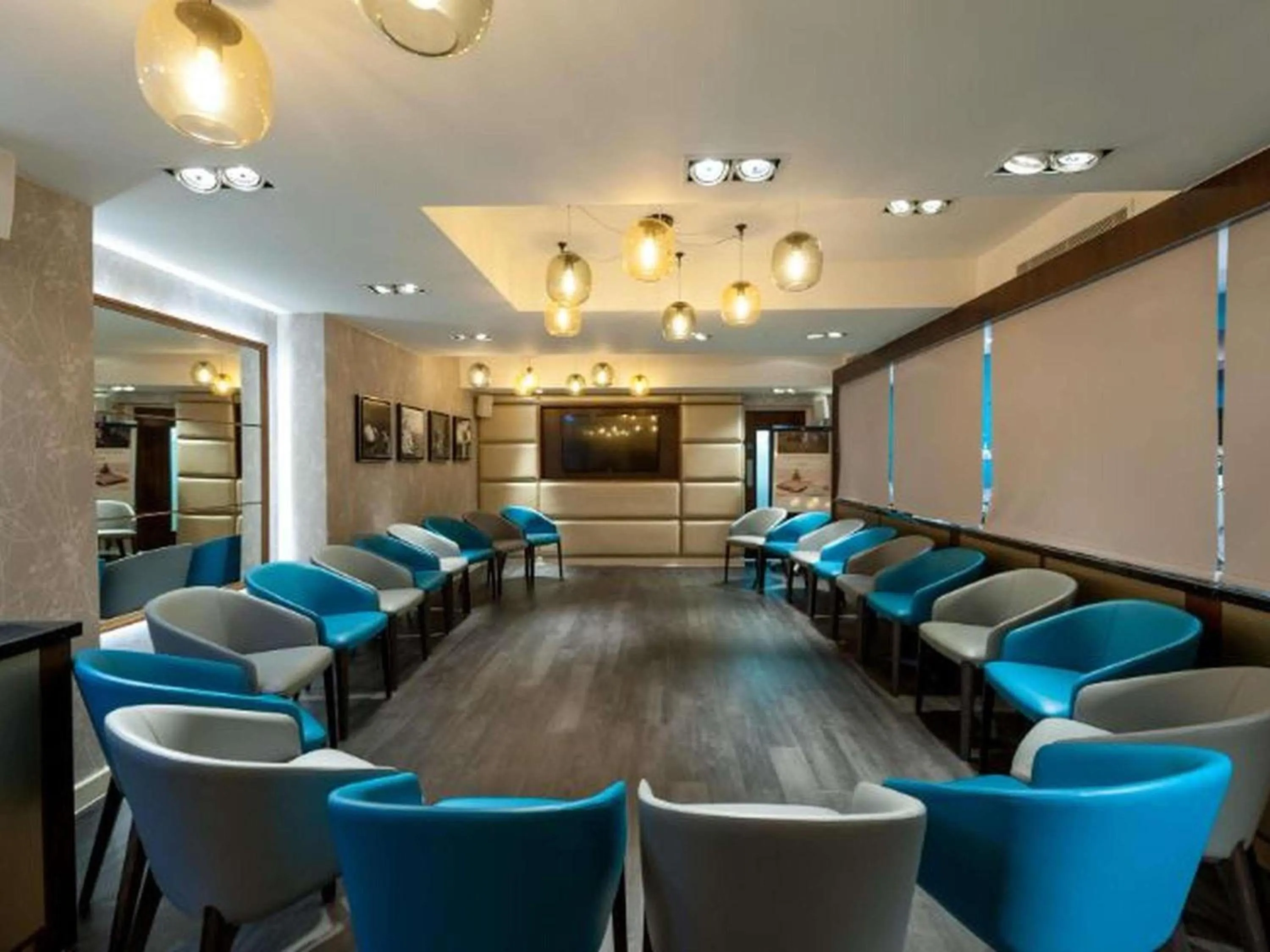 wedding in Mercure London Hyde Park Hotel