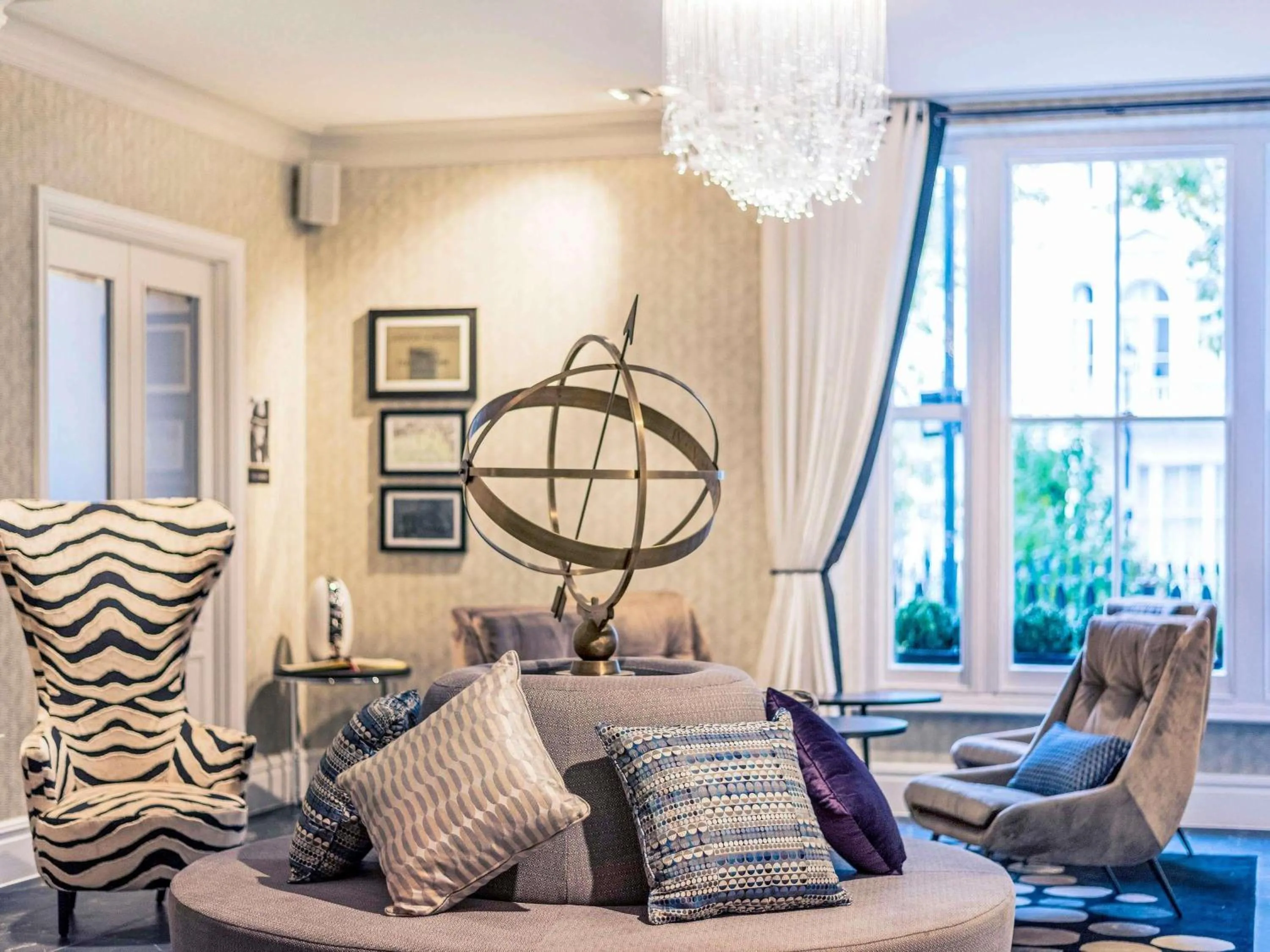 Property building in Mercure London Hyde Park Hotel