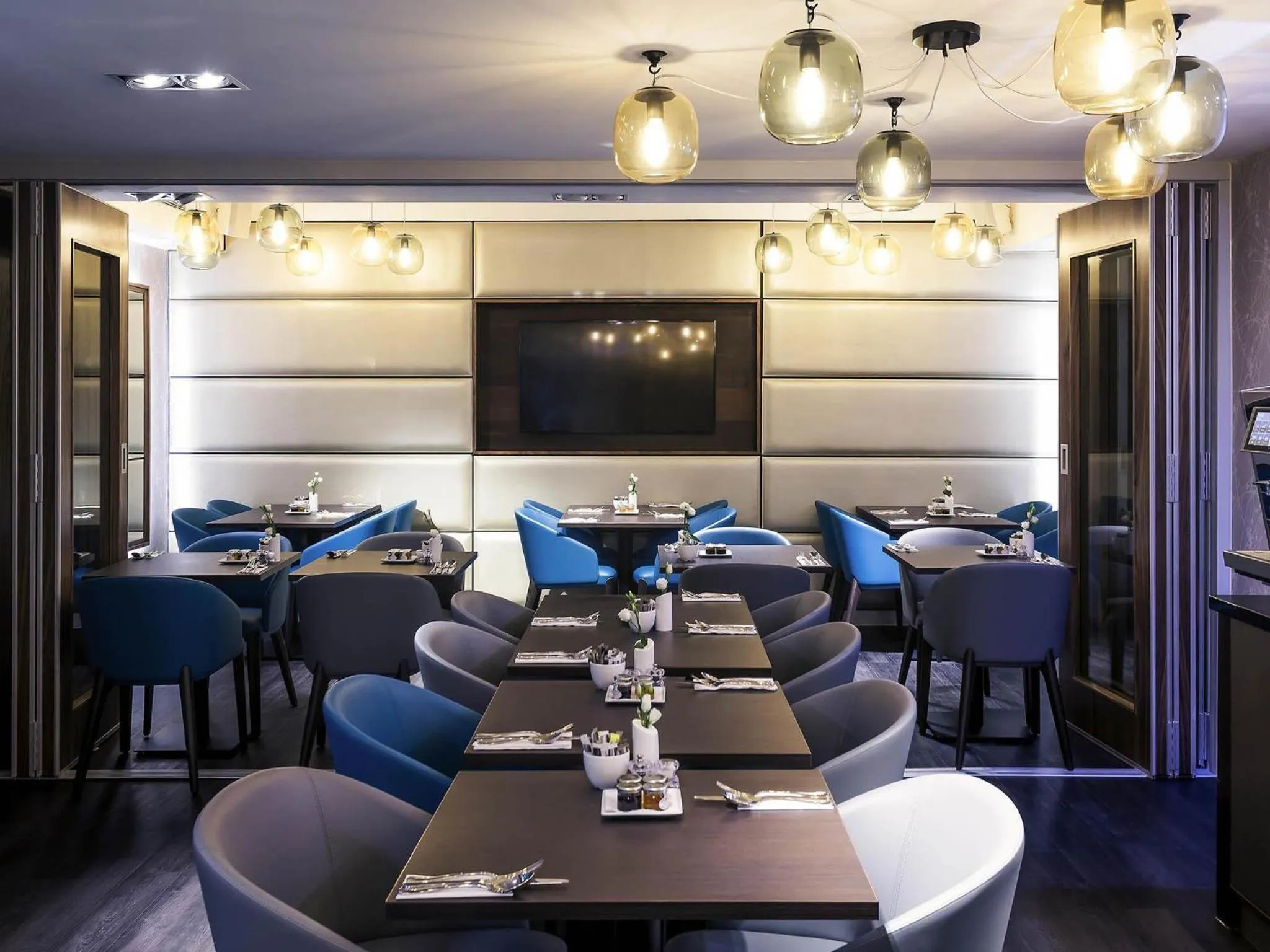 Meeting/conference room in Mercure London Hyde Park Hotel