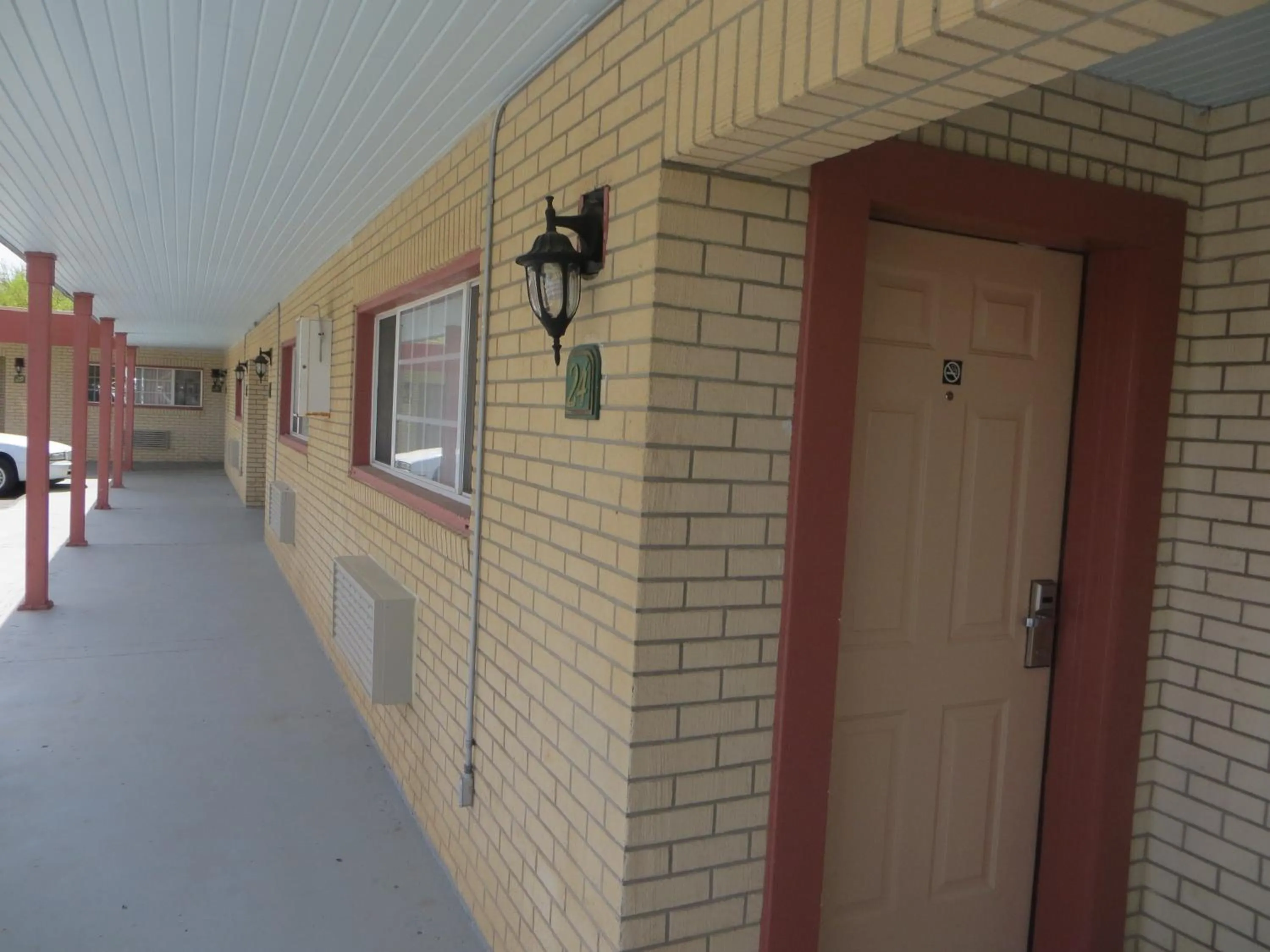 Property building in Economy Inn