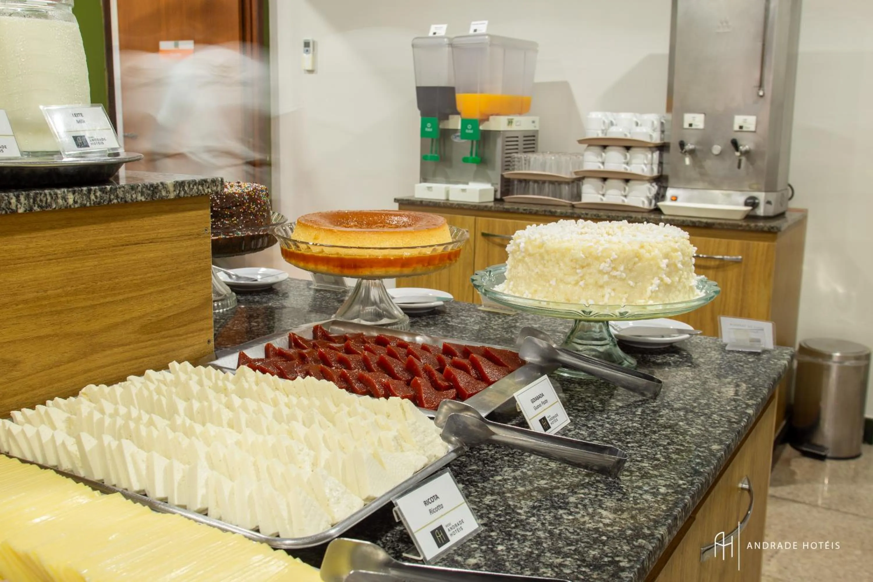 Breakfast in Rede Andrade Hangar