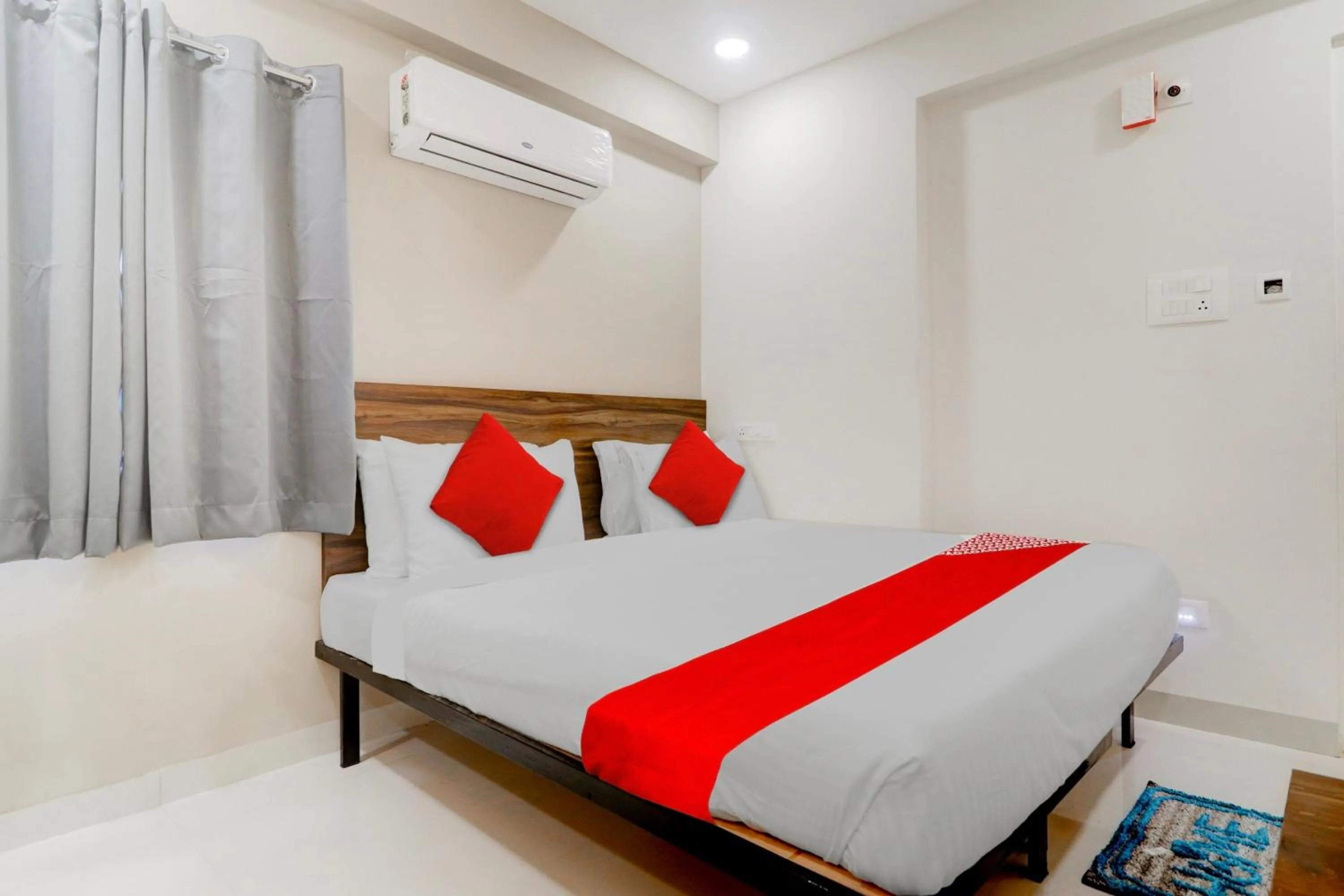 Bedroom, Bed in Hotel O Prime Time Hotel