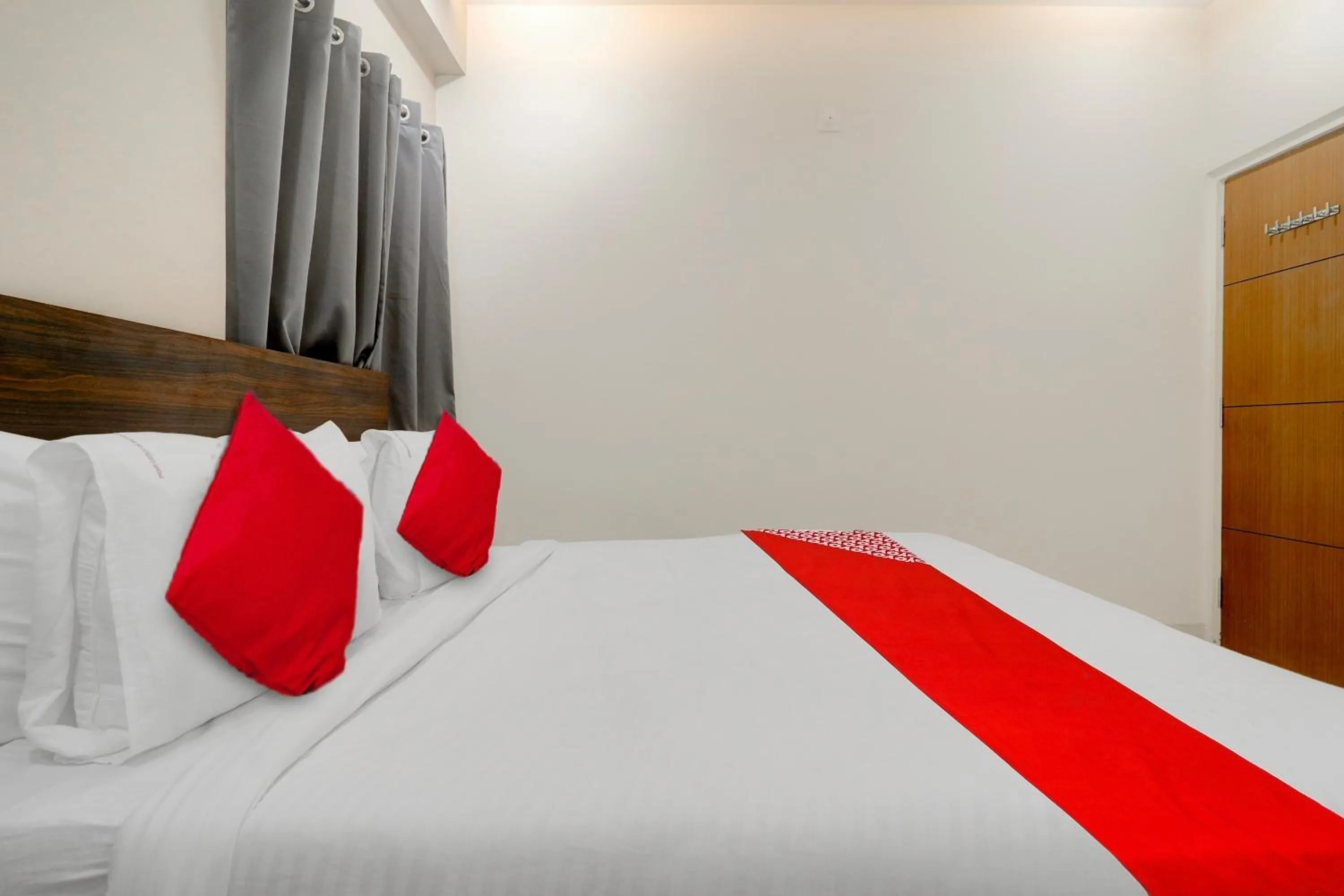 Bedroom, Bed in Hotel O Prime Time Hotel