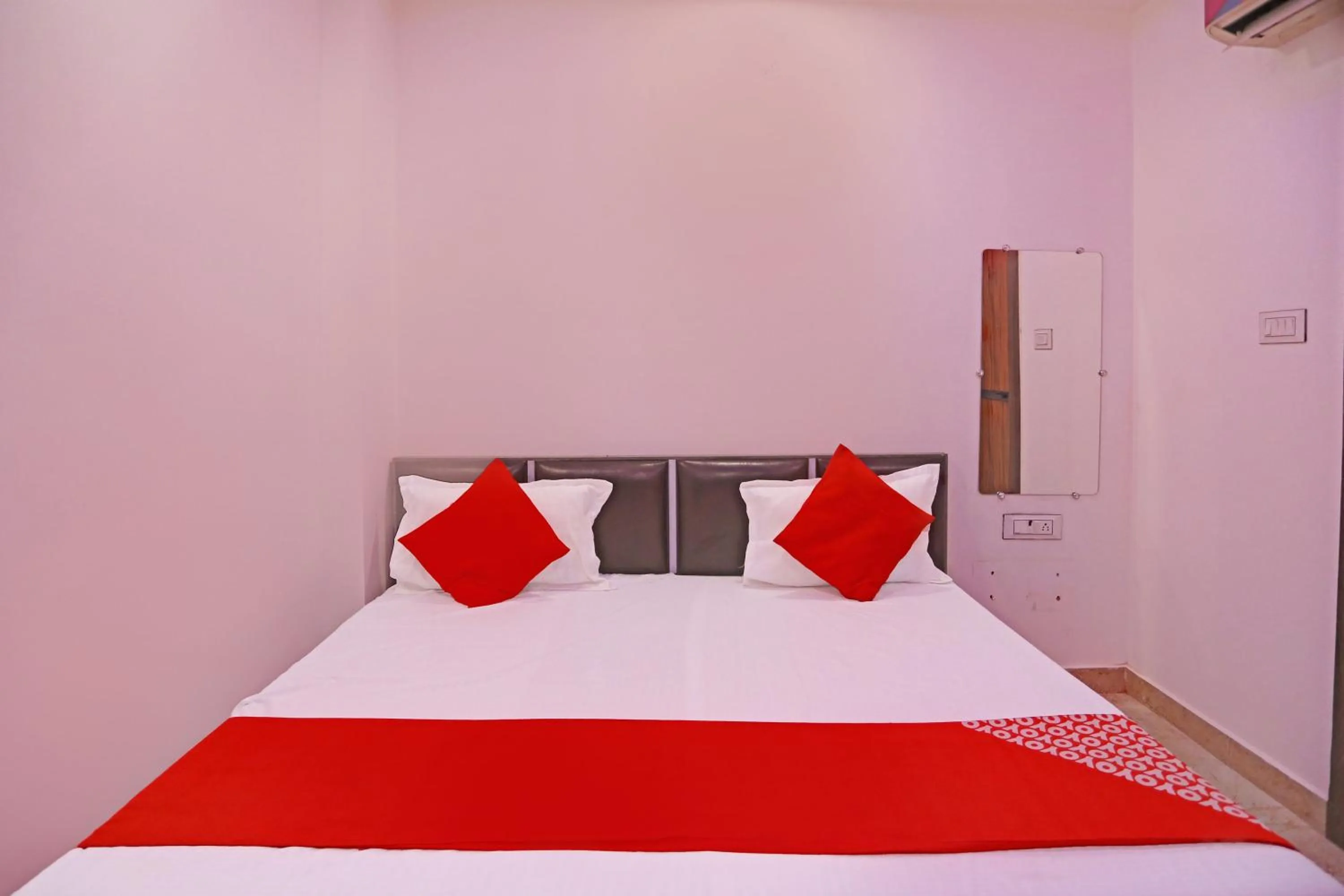 Bedroom, Bed in Hotel O by OYO Royal Residency